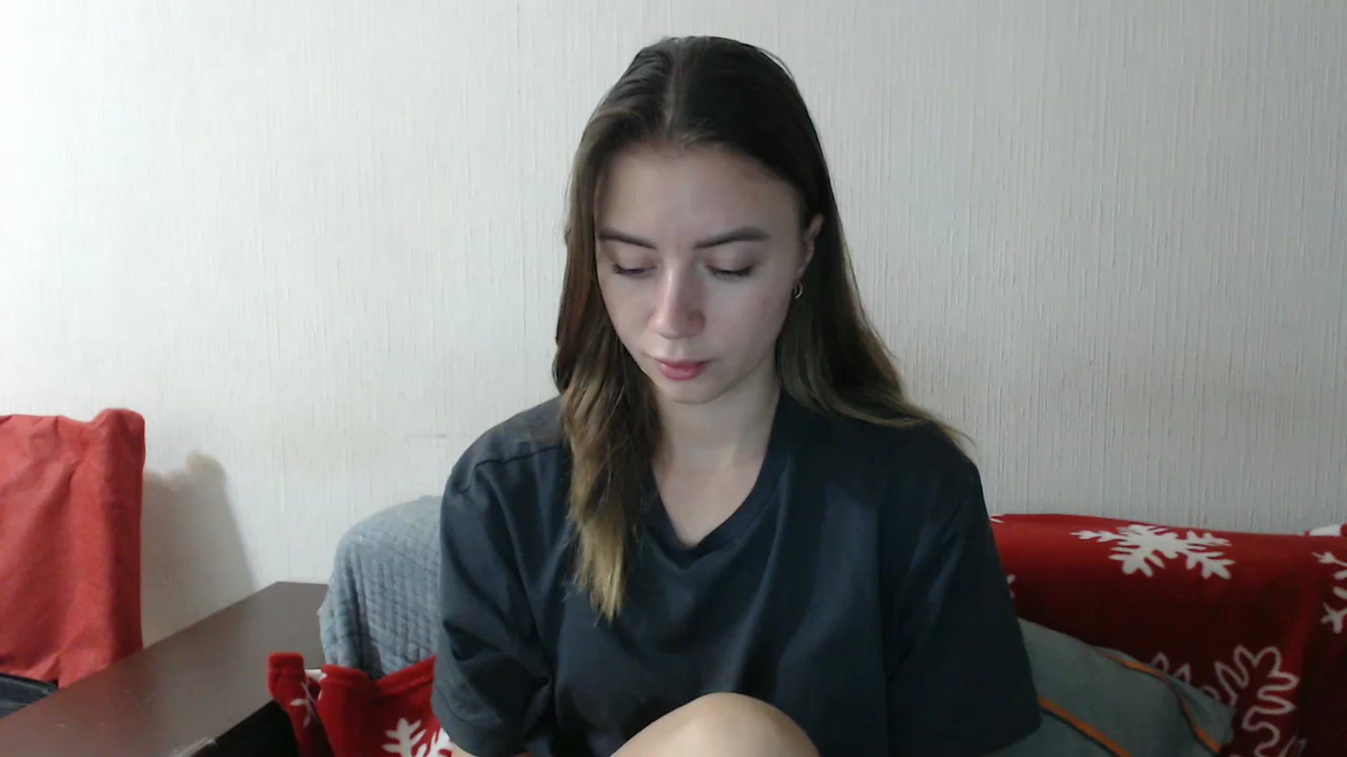 Gallery image thumbnail from Sulfate0's myfreecams stream on, 12/17/2025, 14:44 image 7 of 20