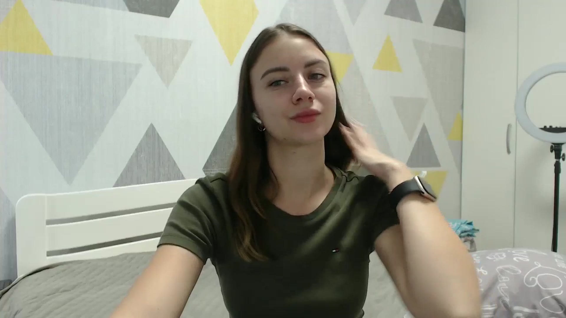 Gallery image thumbnail from Sulfate0's myfreecams stream on, 12/18/2025, 09:42 image 19 of 20