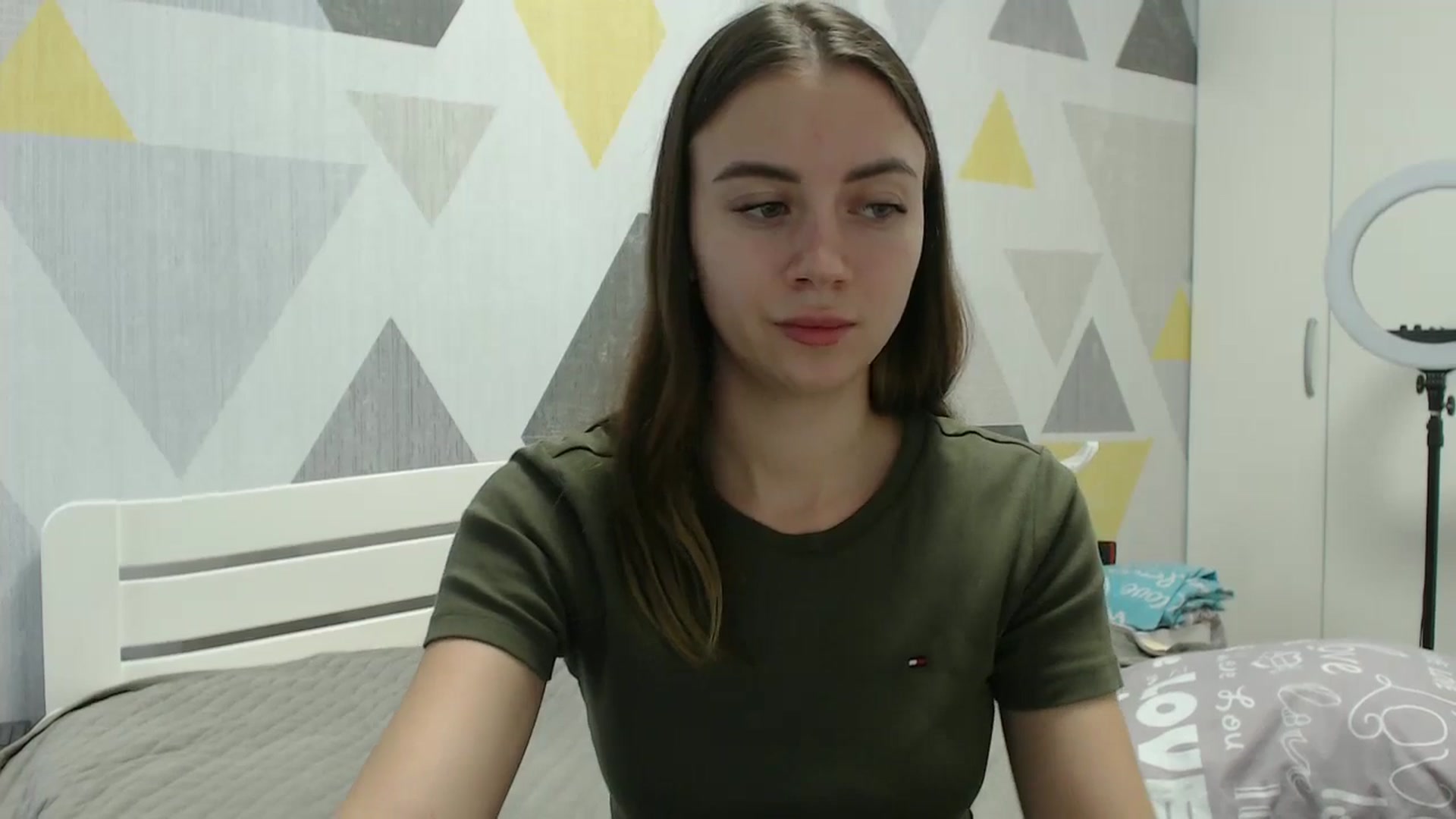 Gallery image thumbnail from Sulfate0's myfreecams stream on, 12/18/2025, 09:42 image 15 of 20