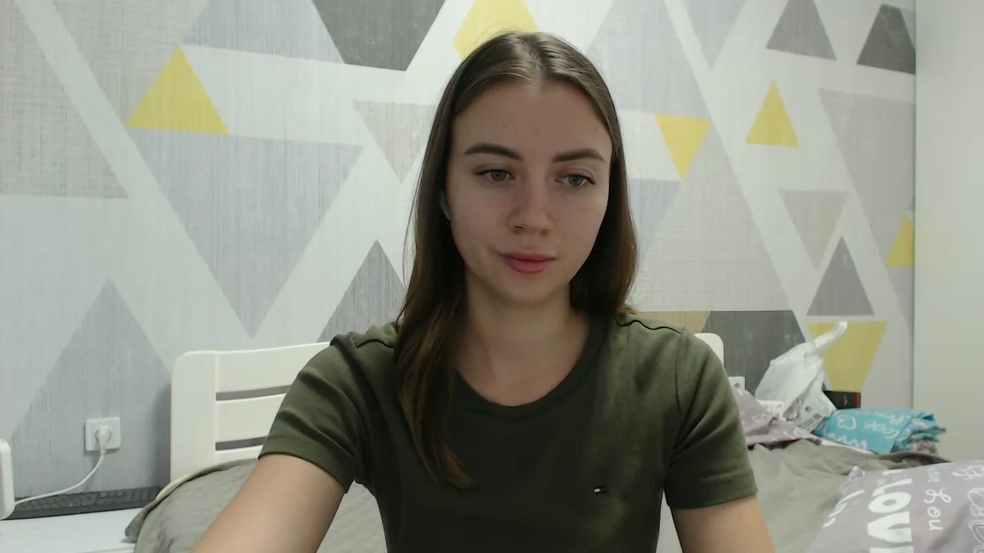 Gallery image thumbnail from Sulfate0's myfreecams stream on, 12/18/2025, 10:59 image 17 of 20