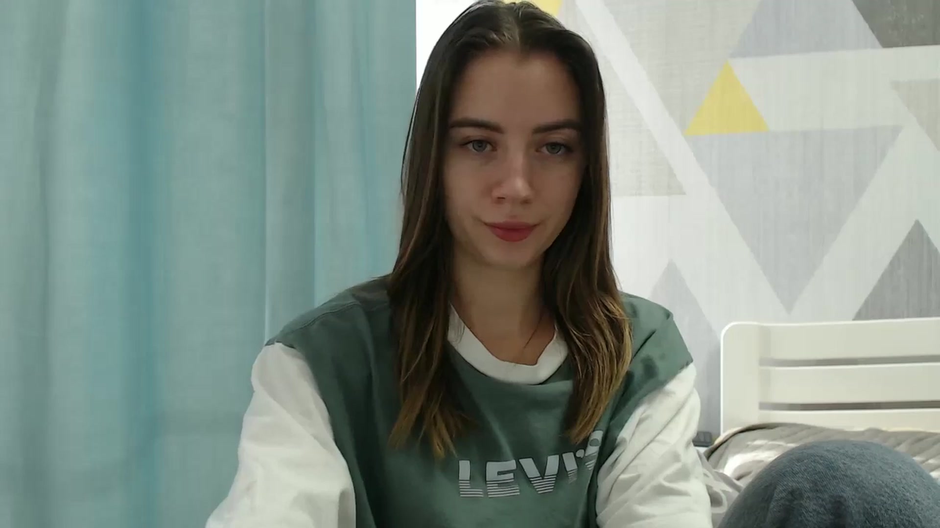 Gallery image thumbnail from Sulfate0's myfreecams stream on, 12/19/2025, 11:05 image 14 of 20