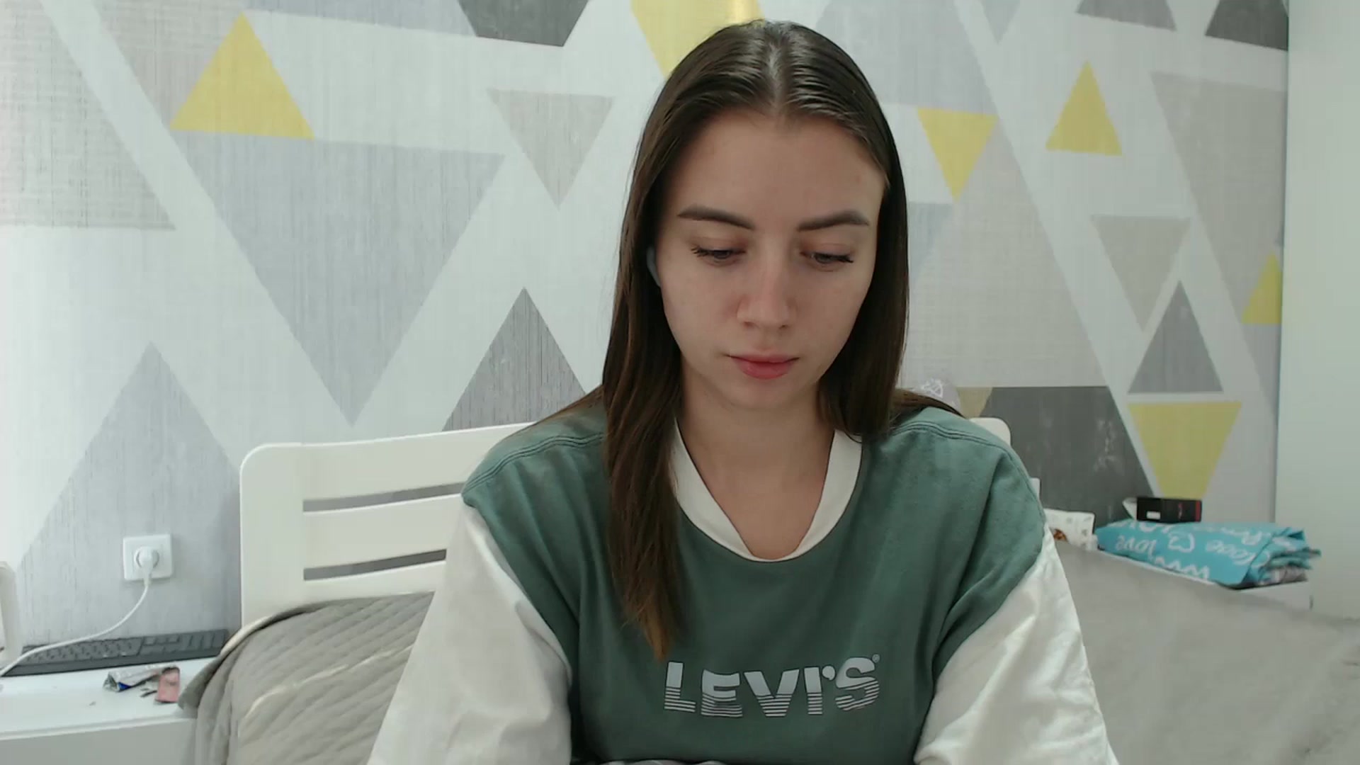 Gallery image thumbnail from Sulfate0's myfreecams stream on, 12/19/2025, 12:49 image 16 of 20