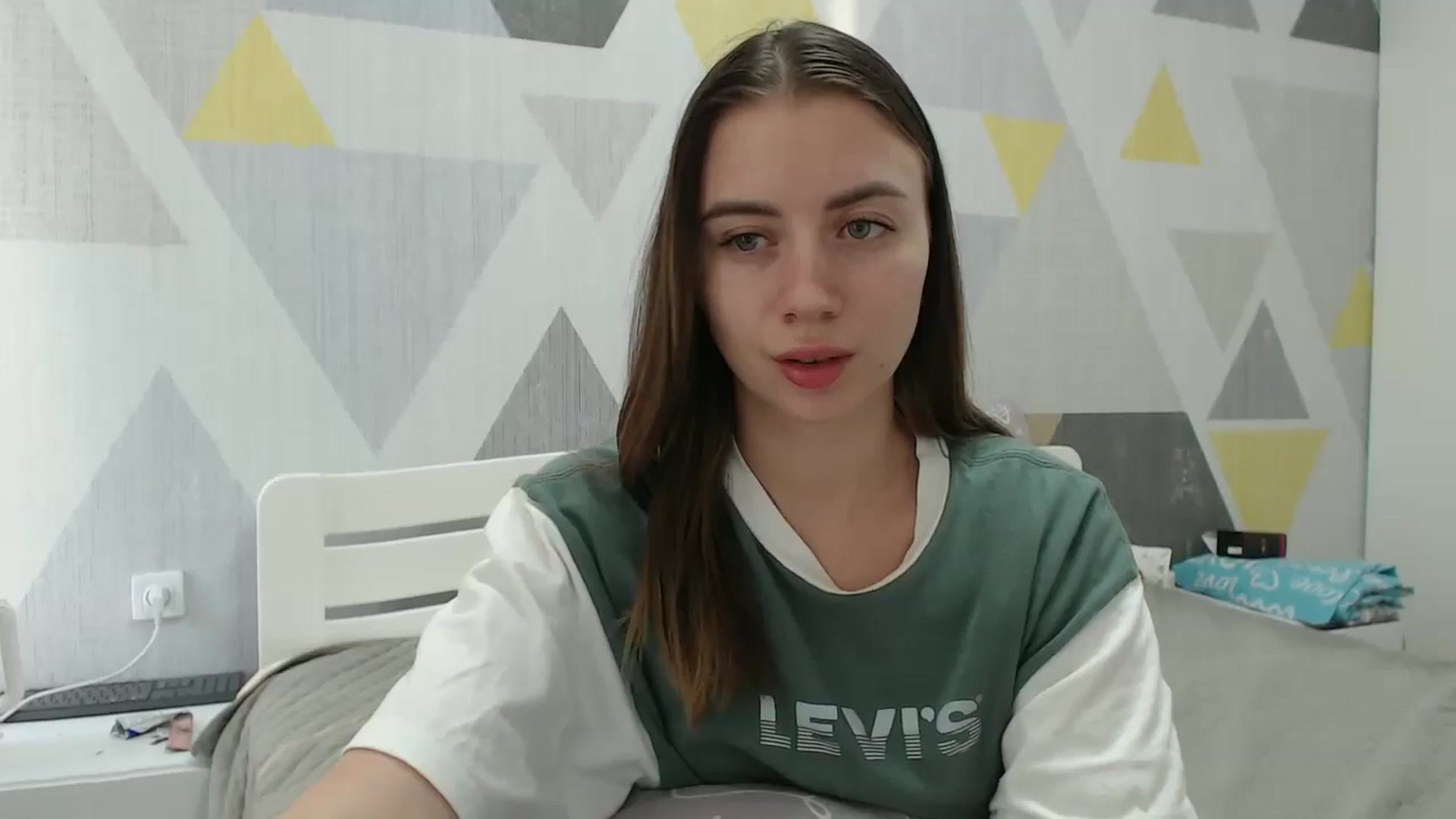 Gallery image thumbnail from Sulfate0's myfreecams stream on, 12/19/2025, 12:49 image 13 of 20