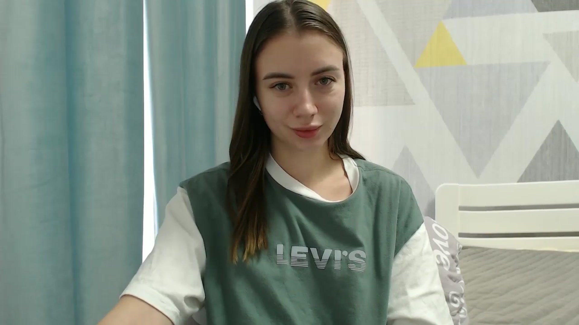 Gallery image thumbnail from Sulfate0's myfreecams stream on, 12/19/2025, 13:23 image 2 of 20
