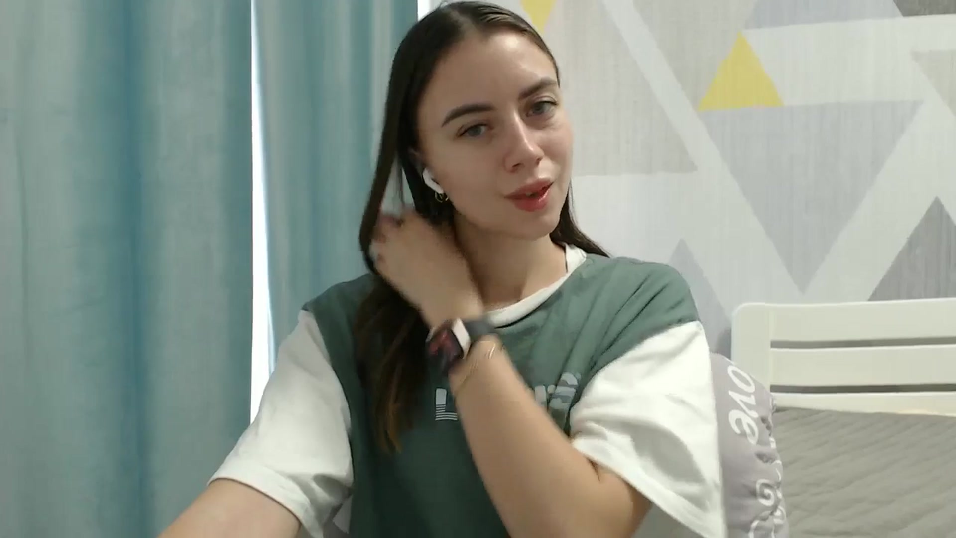 Gallery image thumbnail from Sulfate0's myfreecams stream on, 12/19/2025, 13:23 image 7 of 20