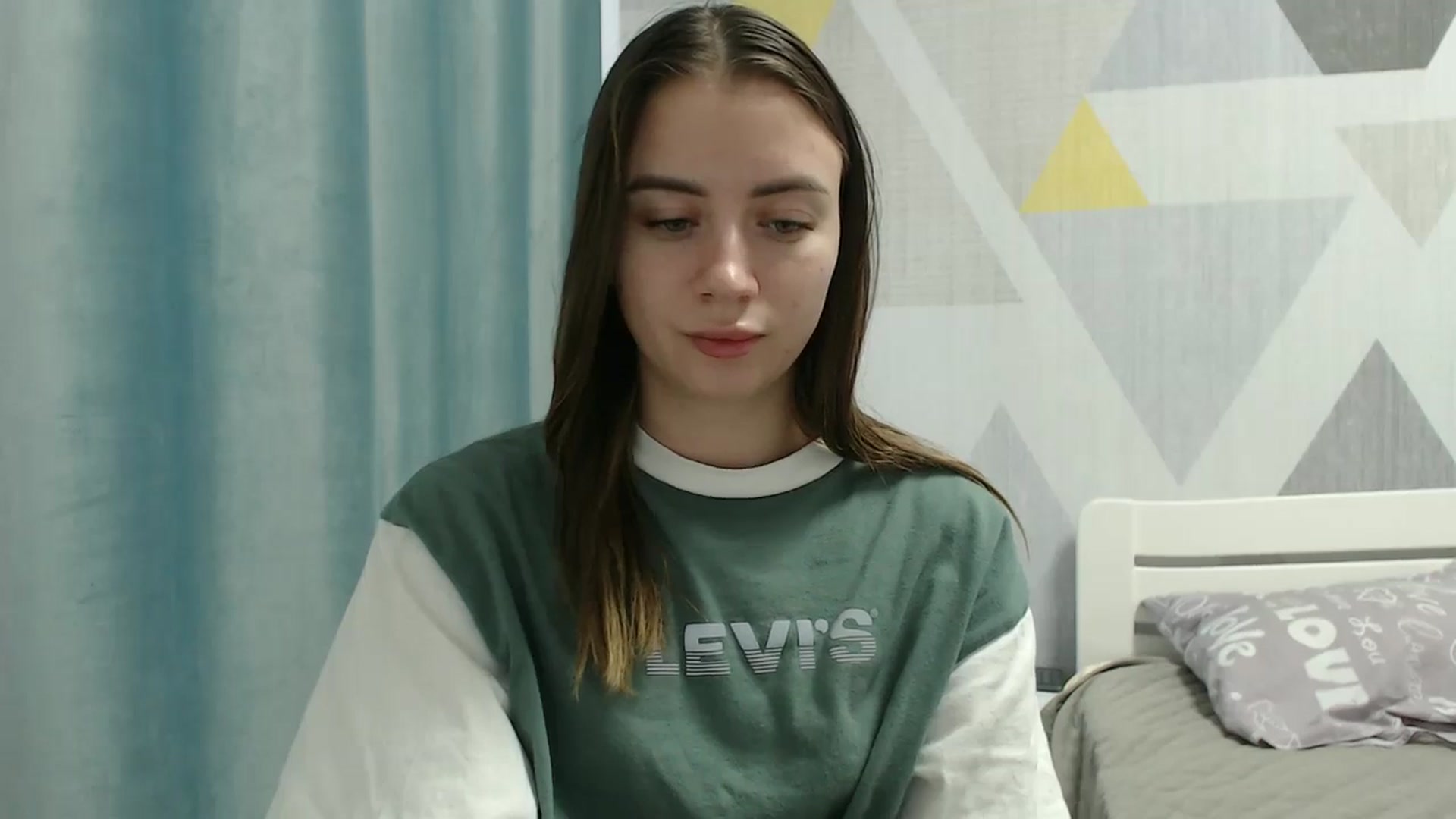 Gallery image thumbnail from Sulfate0's myfreecams stream on, 12/19/2025, 13:58 image 12 of 20