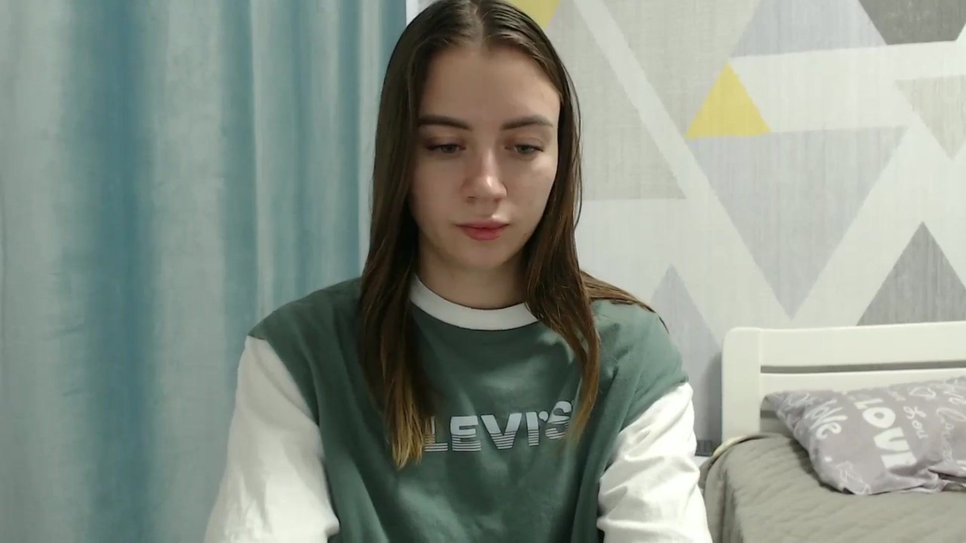 Gallery image thumbnail from Sulfate0's myfreecams stream on, 12/19/2025, 13:58 image 18 of 20