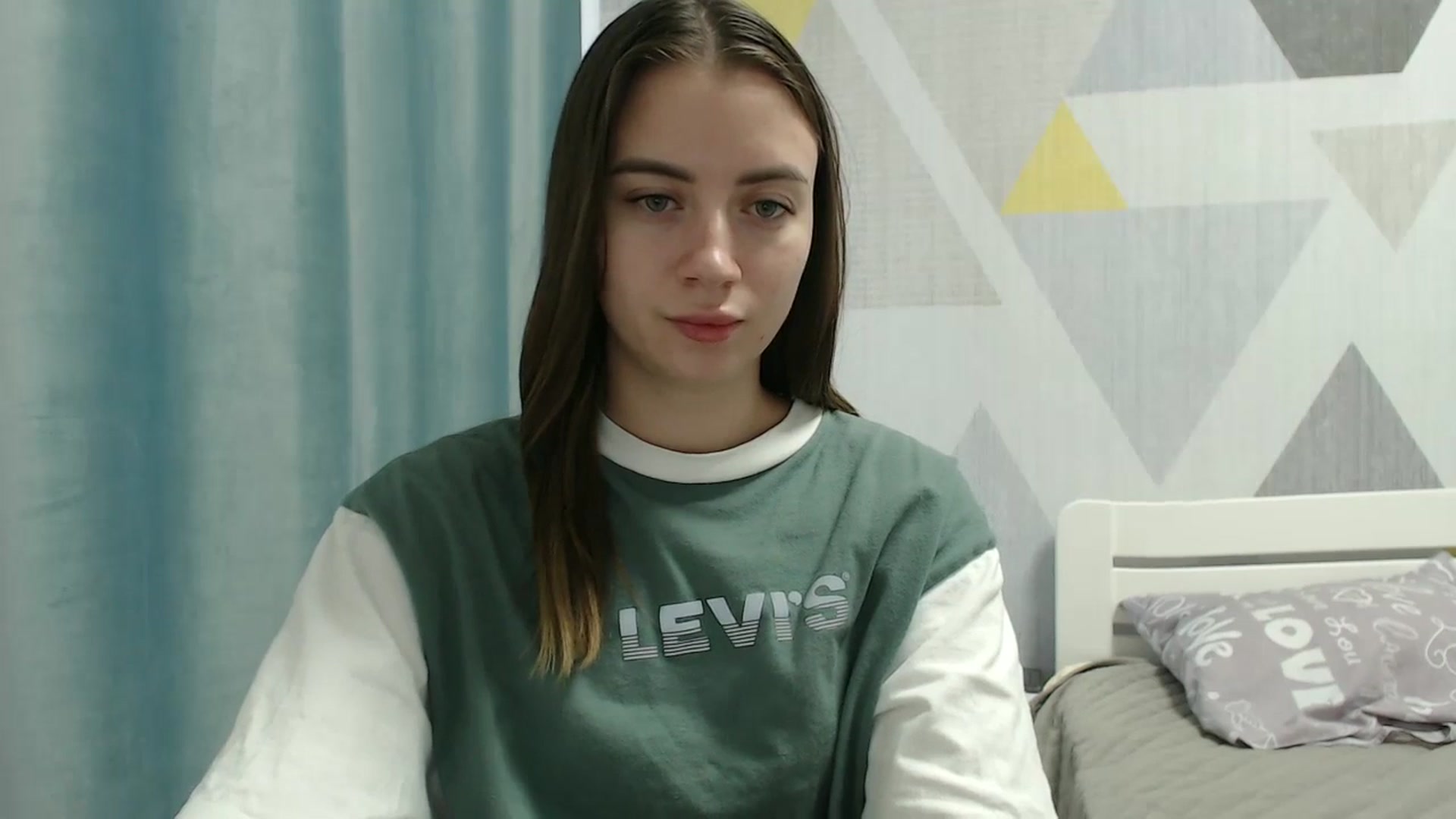 Gallery image thumbnail from Sulfate0's myfreecams stream on, 12/19/2025, 13:58 image 4 of 20