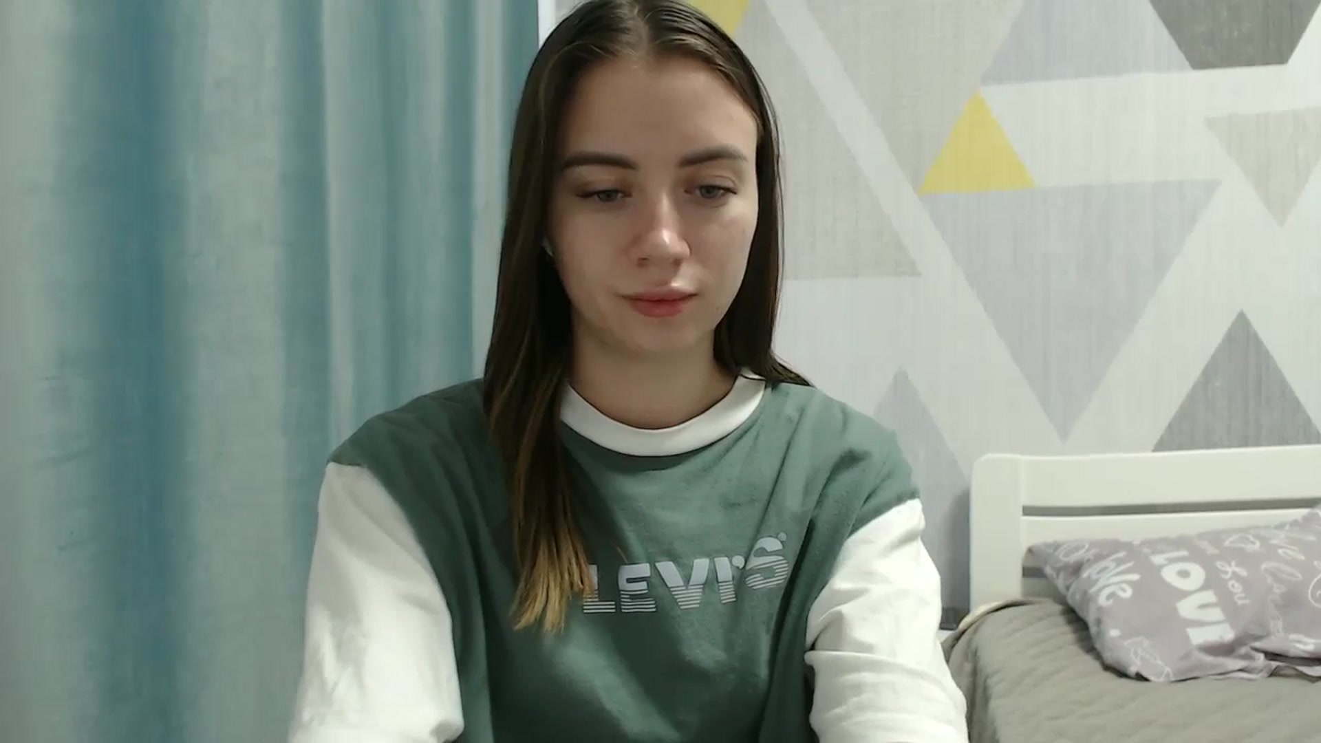 Gallery image thumbnail from Sulfate0's myfreecams stream on, 12/19/2025, 13:58 image 8 of 20