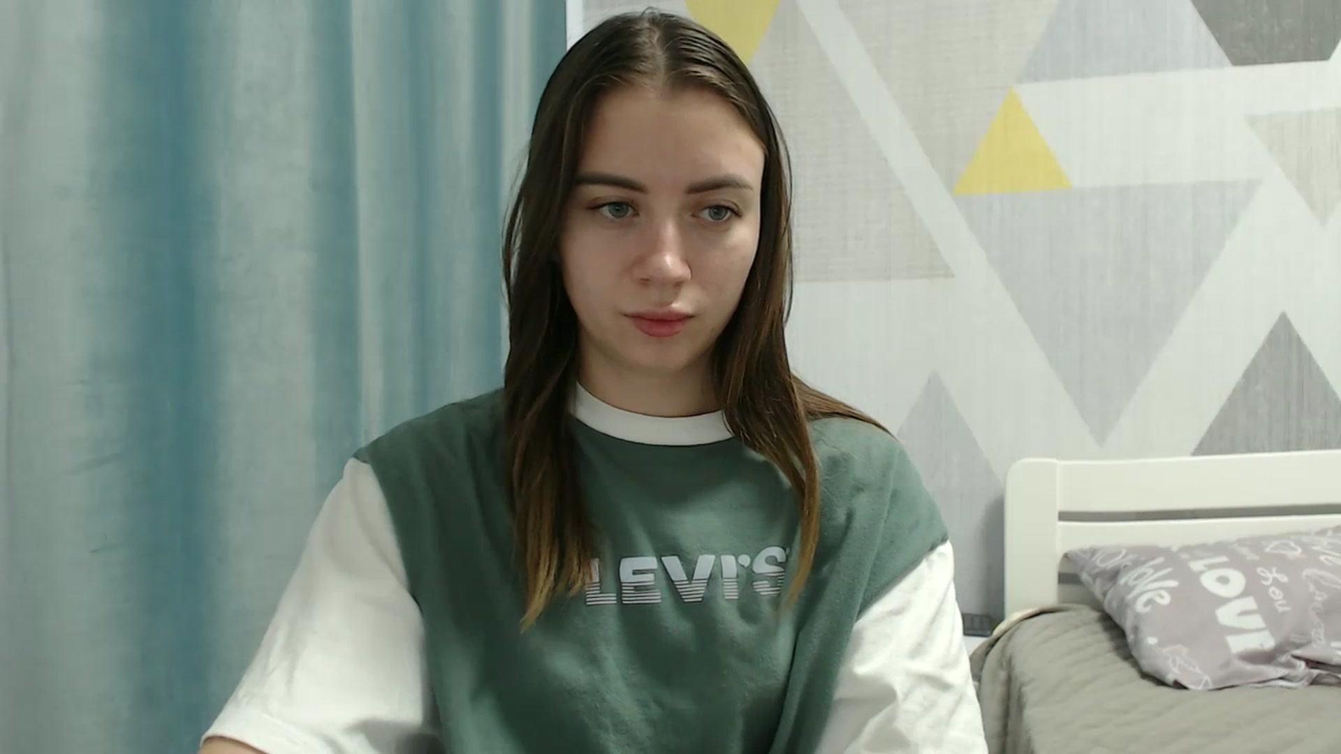 Gallery image thumbnail from Sulfate0's myfreecams stream on, 12/19/2025, 13:58 image 19 of 20