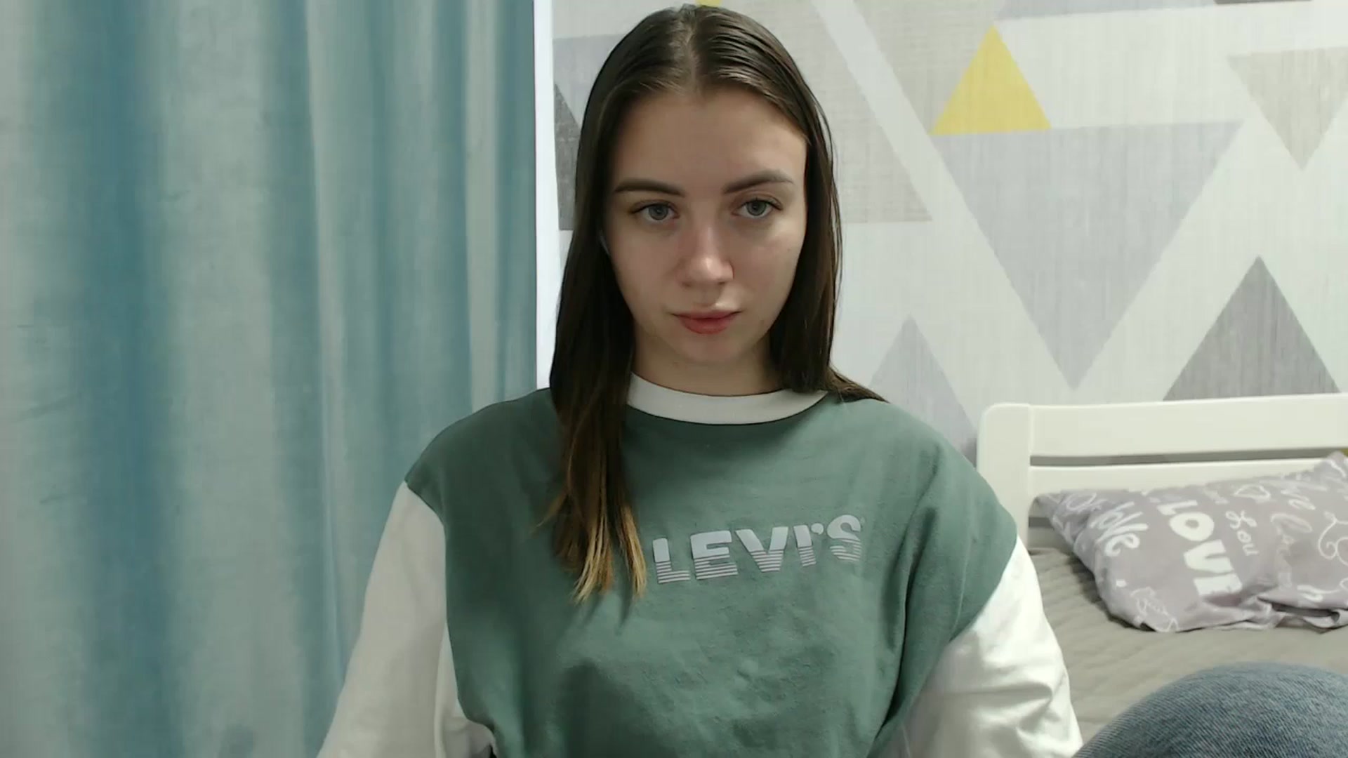 Gallery image thumbnail from Sulfate0's myfreecams stream on, 12/19/2025, 13:58 image 1 of 20