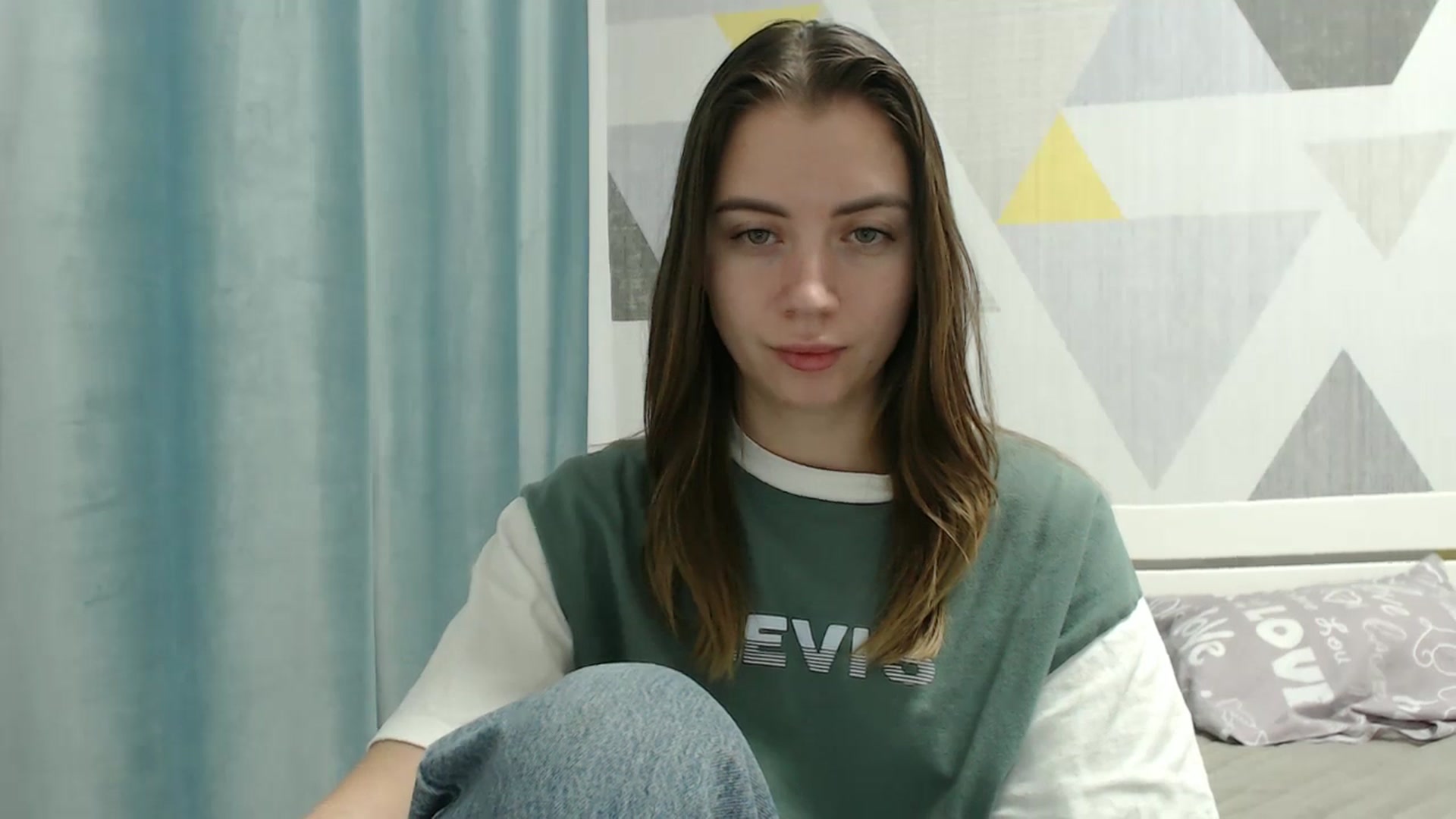 Gallery image thumbnail from Sulfate0's myfreecams stream on, 12/19/2025, 14:29 image 18 of 20