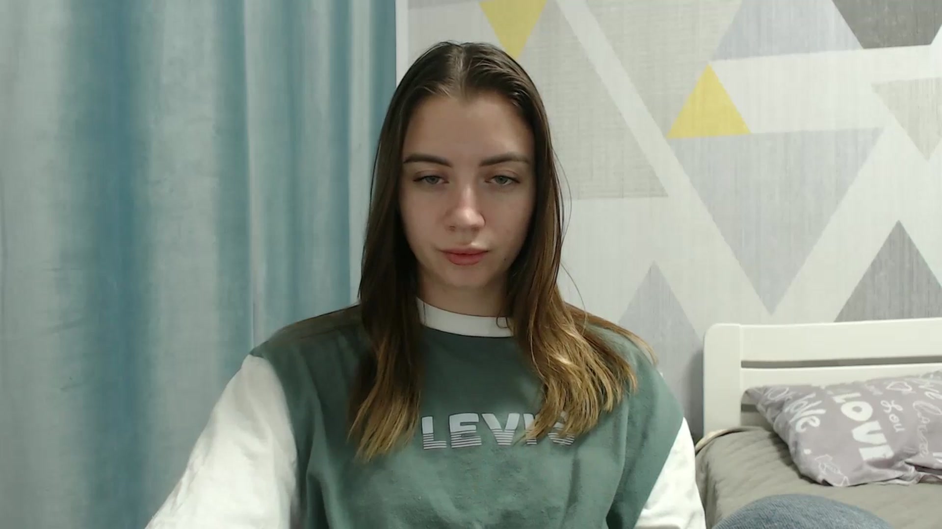 Gallery image thumbnail from Sulfate0's myfreecams stream on, 12/19/2025, 14:29 image 11 of 20