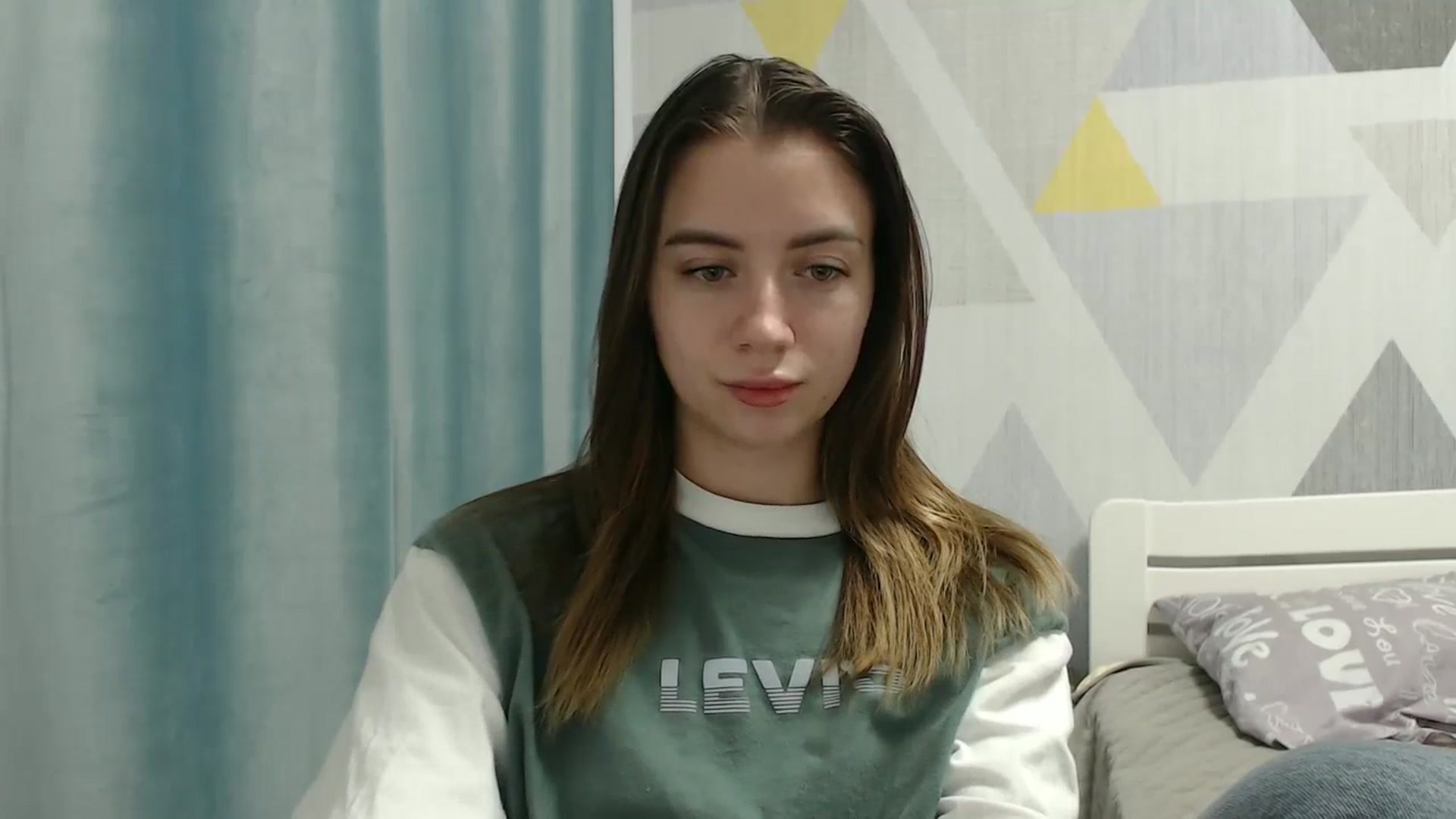 Gallery image thumbnail from Sulfate0's myfreecams stream on, 12/19/2025, 14:29 image 3 of 20