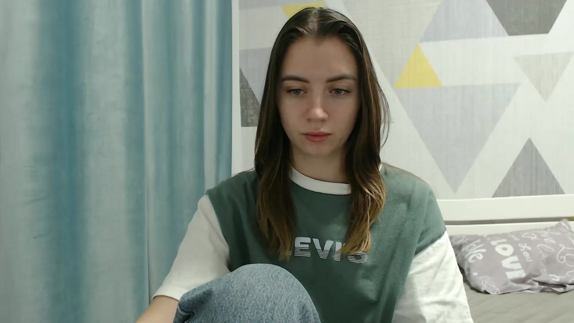 Gallery image thumbnail from Sulfate0's myfreecams stream on, 12/19/2025, 14:29 image 16 of 20