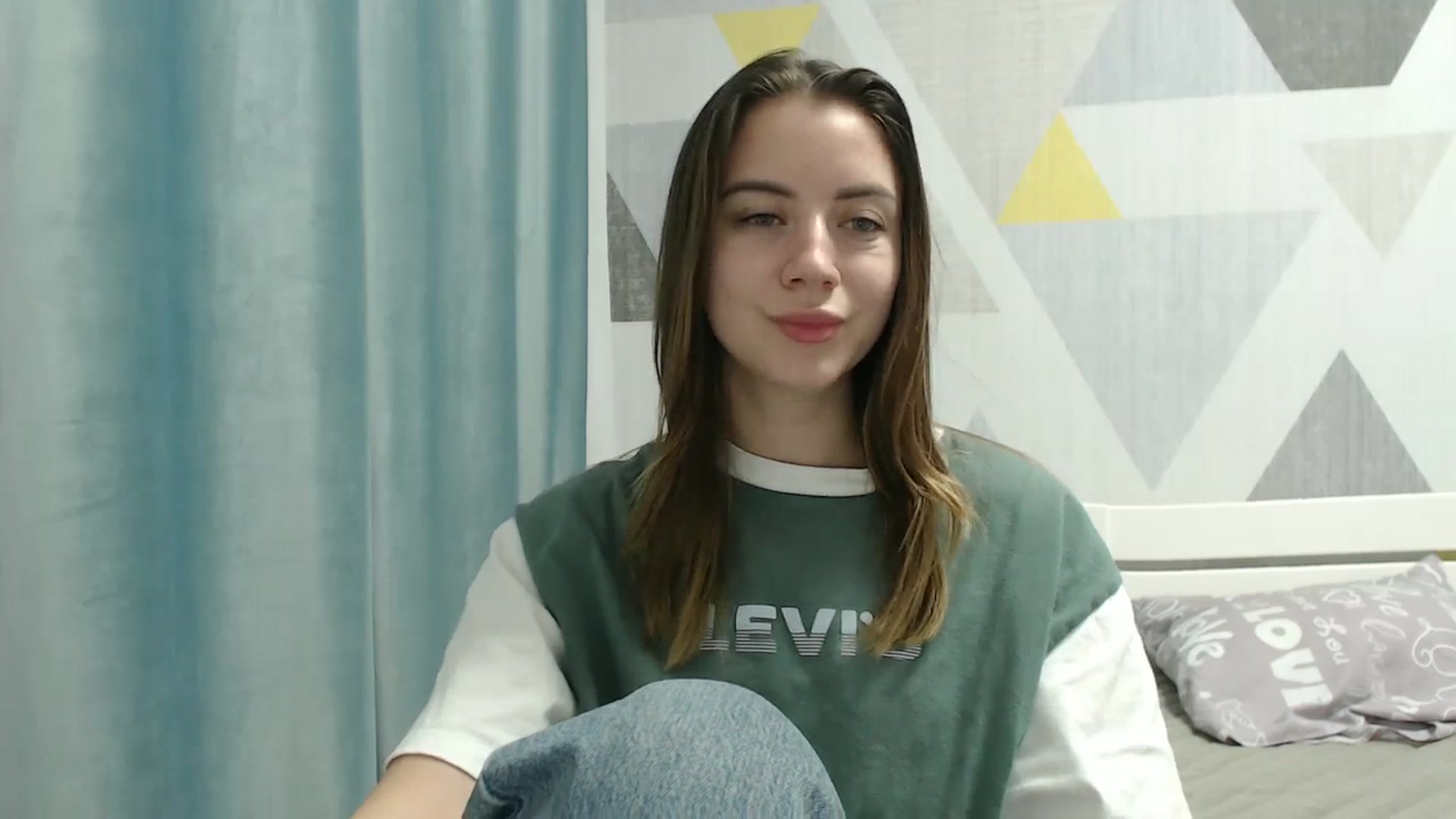 Gallery image thumbnail from Sulfate0's myfreecams stream on, 12/19/2025, 14:29 image 20 of 20