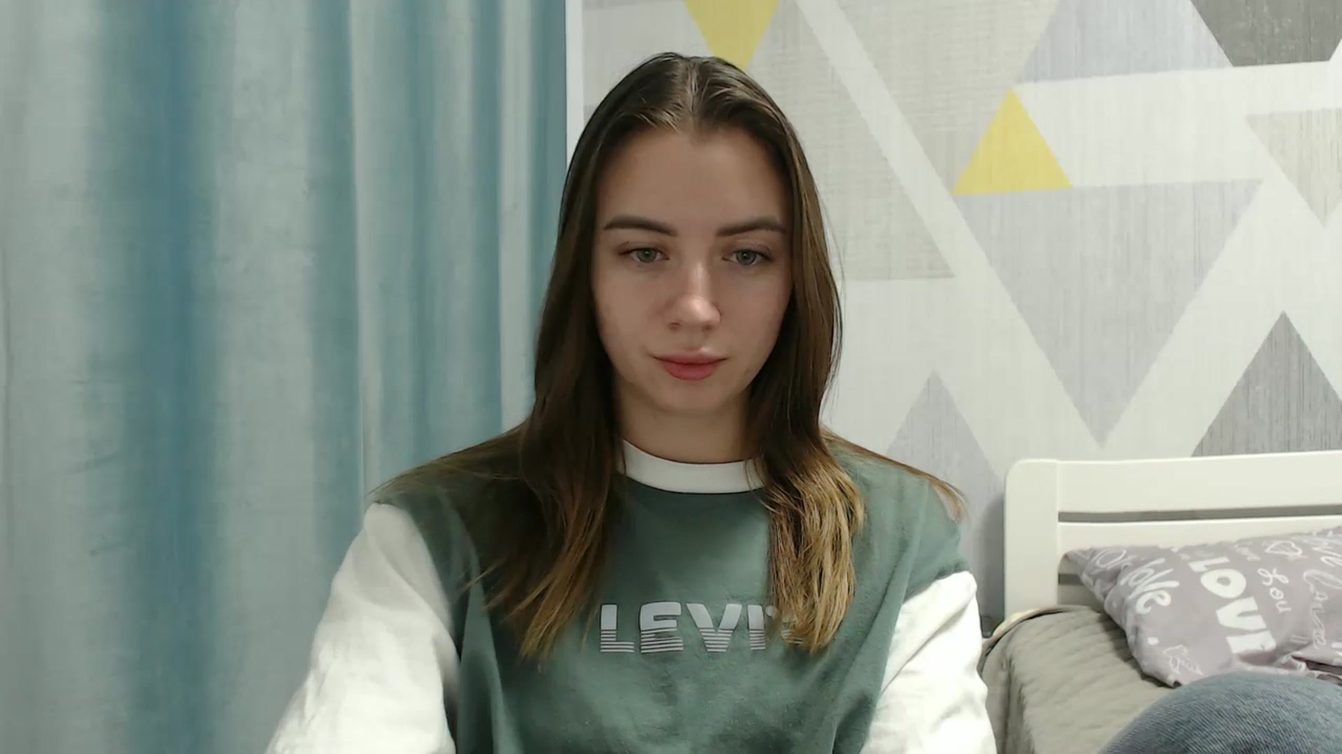 Gallery image thumbnail from Sulfate0's myfreecams stream on, 12/19/2025, 14:29 image 2 of 20
