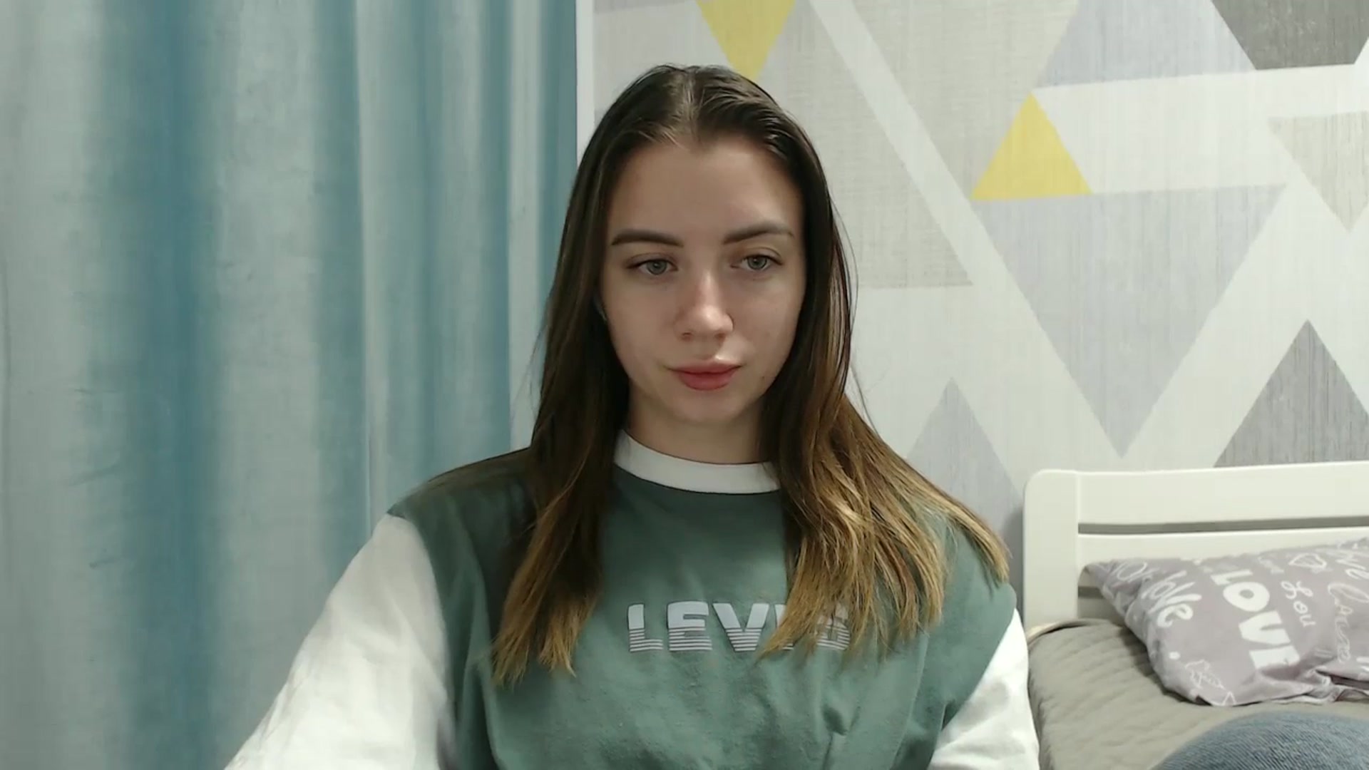 Gallery image thumbnail from Sulfate0's myfreecams stream on, 12/19/2025, 14:29 image 5 of 20