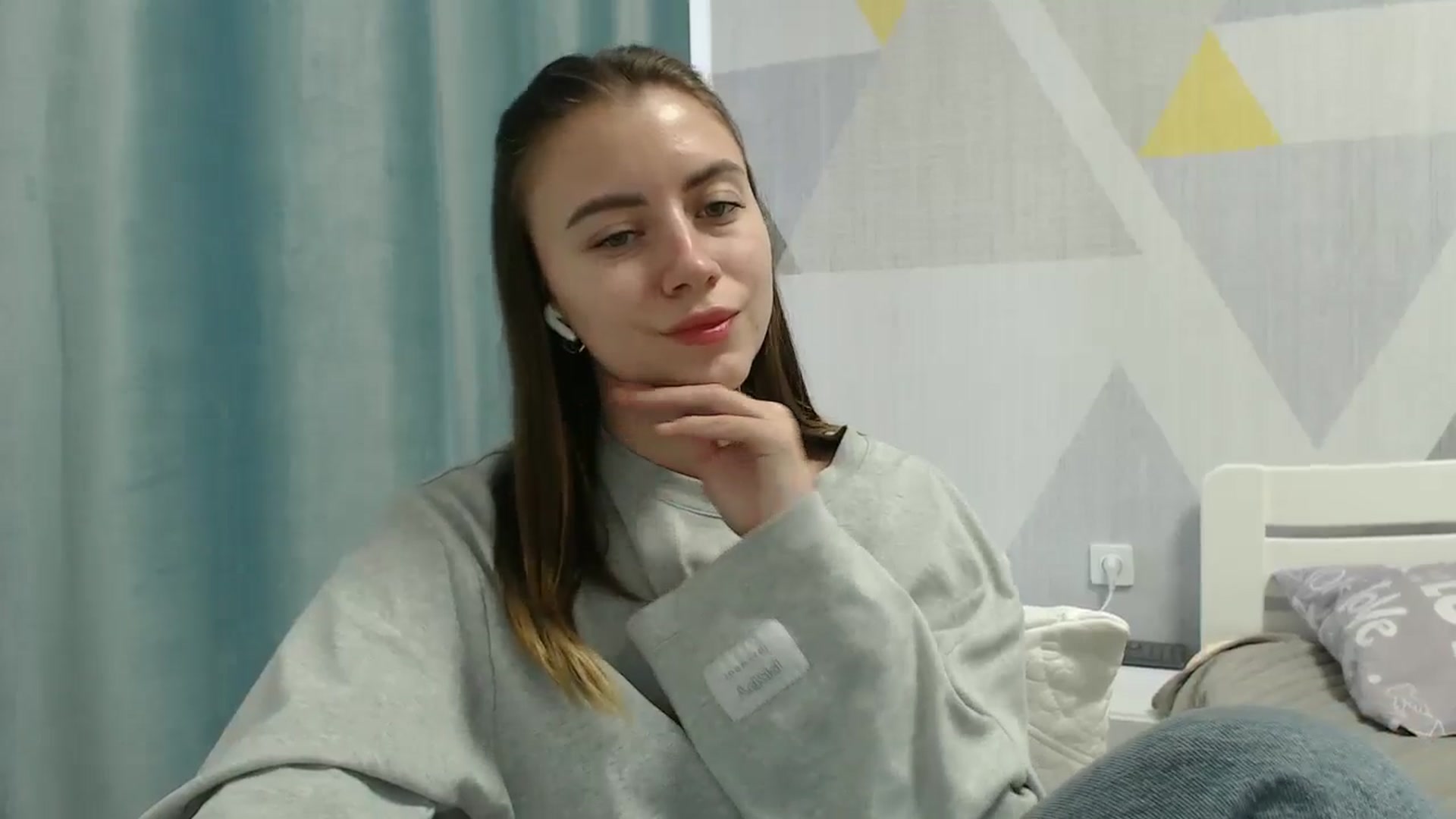 Gallery image thumbnail from Sulfate0's myfreecams stream on, 12/20/2025, 10:19 image 5 of 20