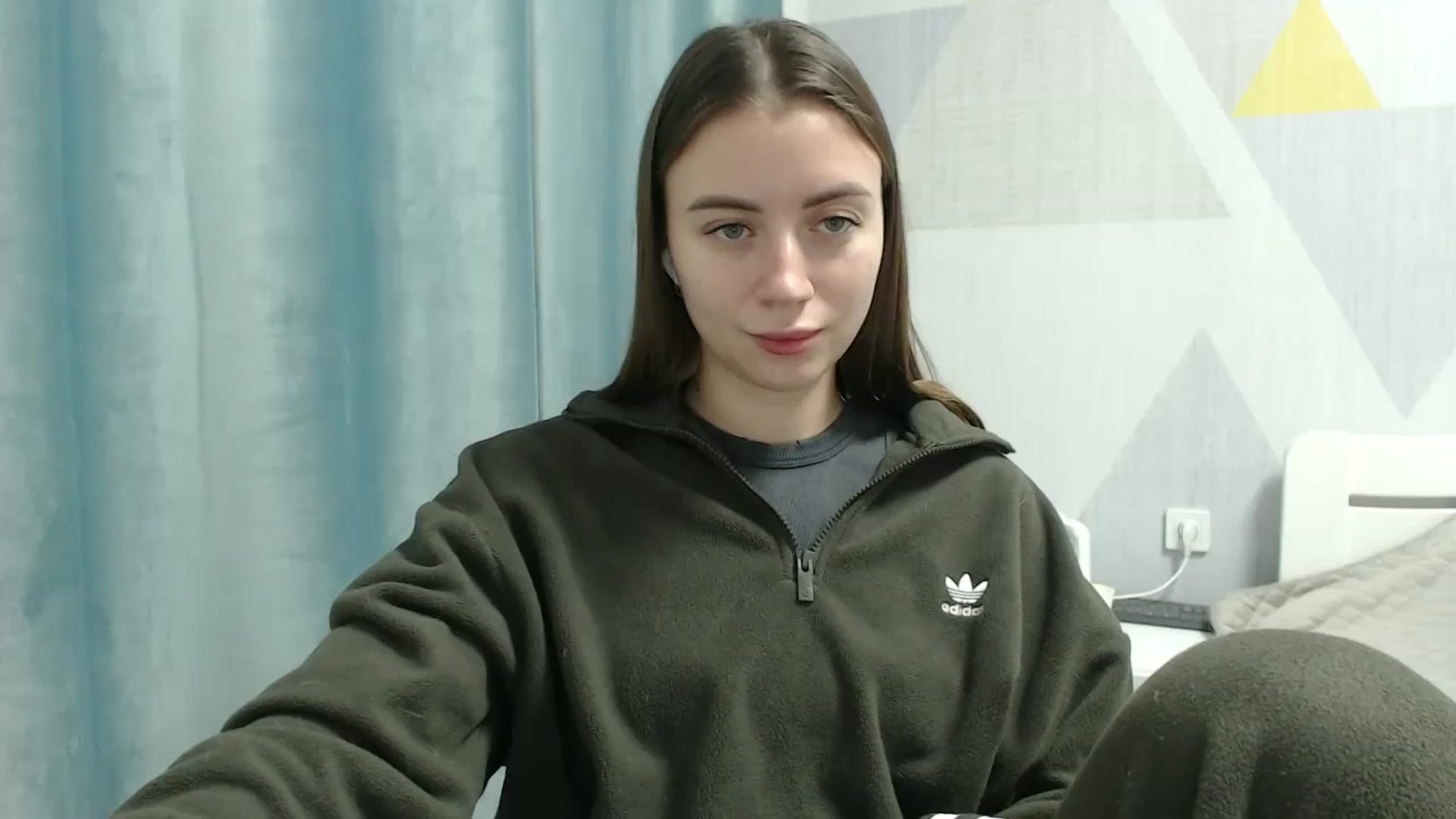 Gallery image thumbnail from Sulfate0's myfreecams stream on, 12/22/2025, 14:33 image 4 of 20