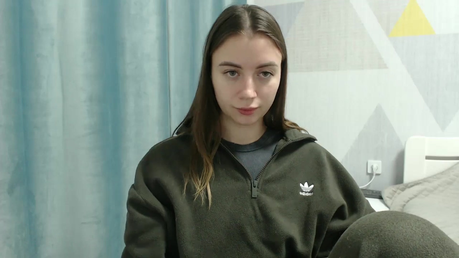 Gallery image thumbnail from Sulfate0's myfreecams stream on, 12/22/2025, 14:33 image 16 of 20