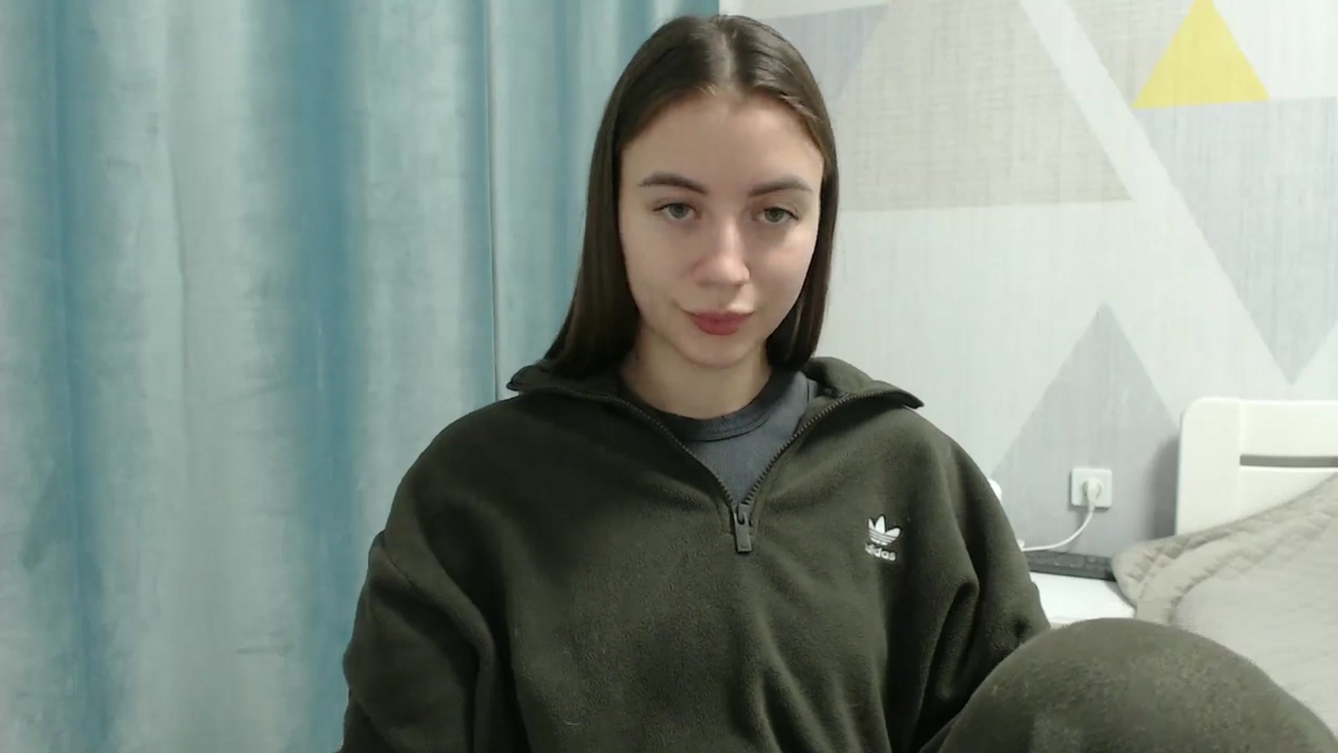 Gallery image thumbnail from Sulfate0's myfreecams stream on, 12/22/2025, 14:33 image 12 of 20