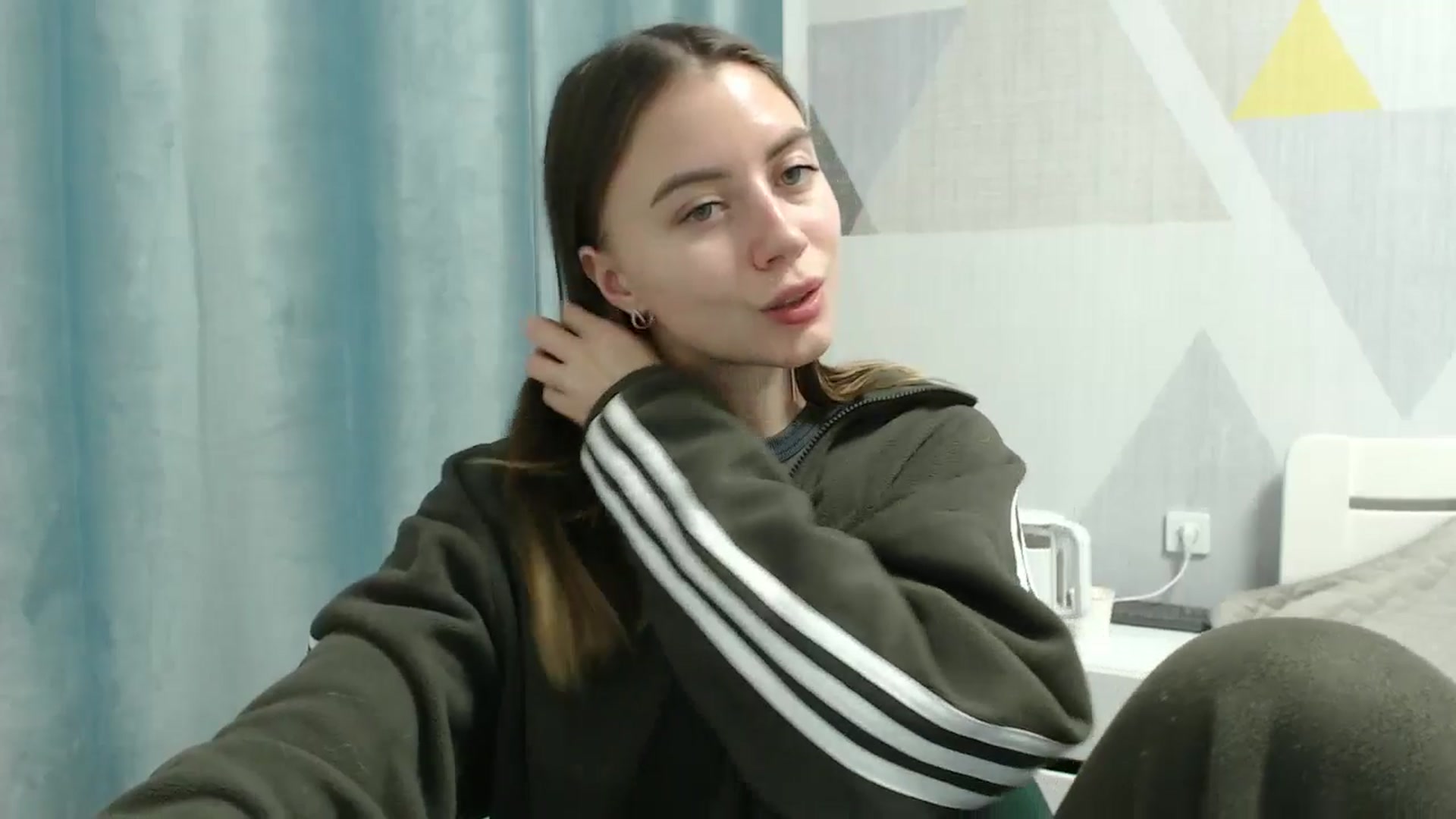 Gallery image thumbnail from Sulfate0's myfreecams stream on, 12/22/2025, 14:33 image 19 of 20