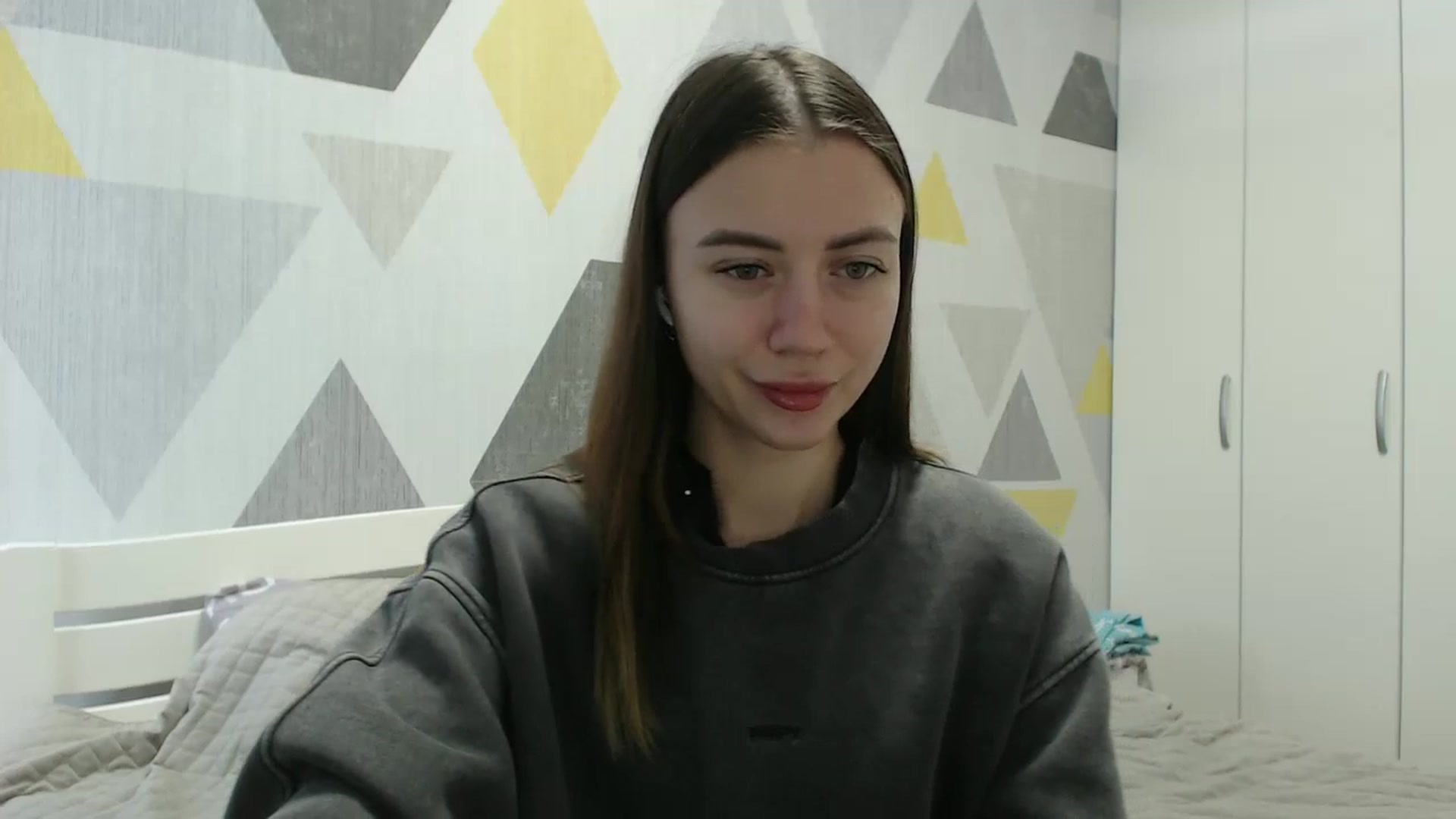 Gallery image thumbnail from Sulfate0's myfreecams stream on, 12/28/2025, 08:55 image 9 of 20