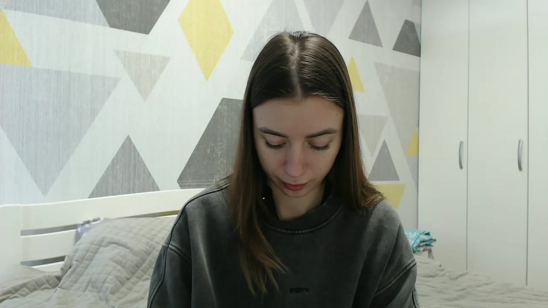 Gallery image thumbnail from Sulfate0's myfreecams stream on, 12/28/2025, 08:55 image 5 of 20
