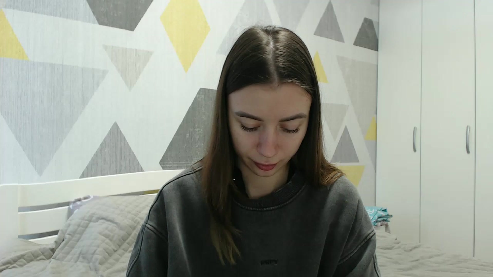 Gallery image thumbnail from Sulfate0's myfreecams stream on, 12/28/2025, 08:55 image 4 of 20