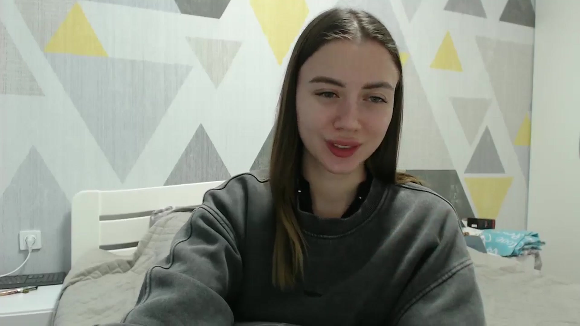Gallery image thumbnail from Sulfate0's myfreecams stream on, 12/28/2025, 13:25 image 11 of 20