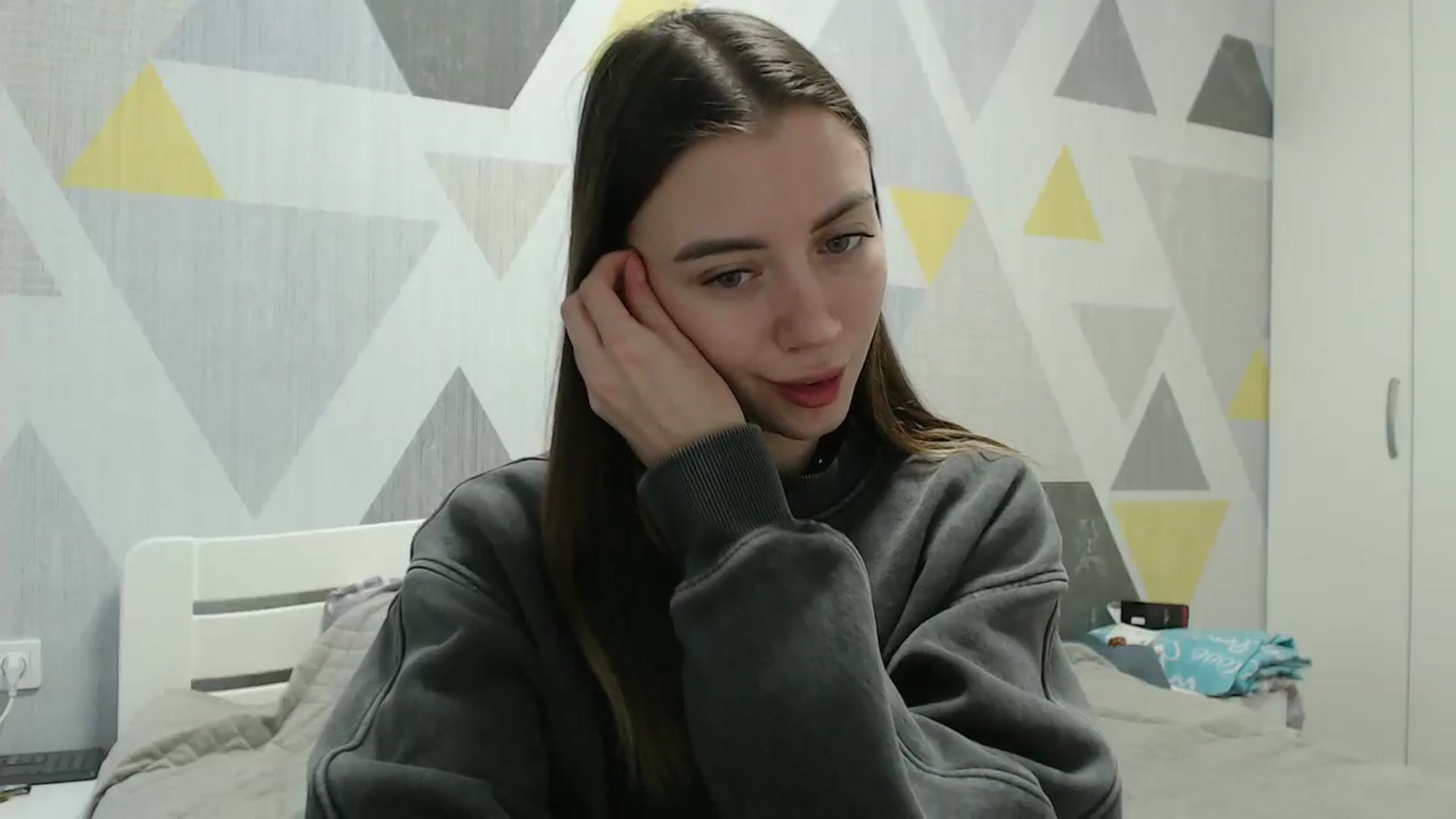 Gallery image thumbnail from Sulfate0's myfreecams stream on, 12/28/2025, 13:25 image 15 of 20