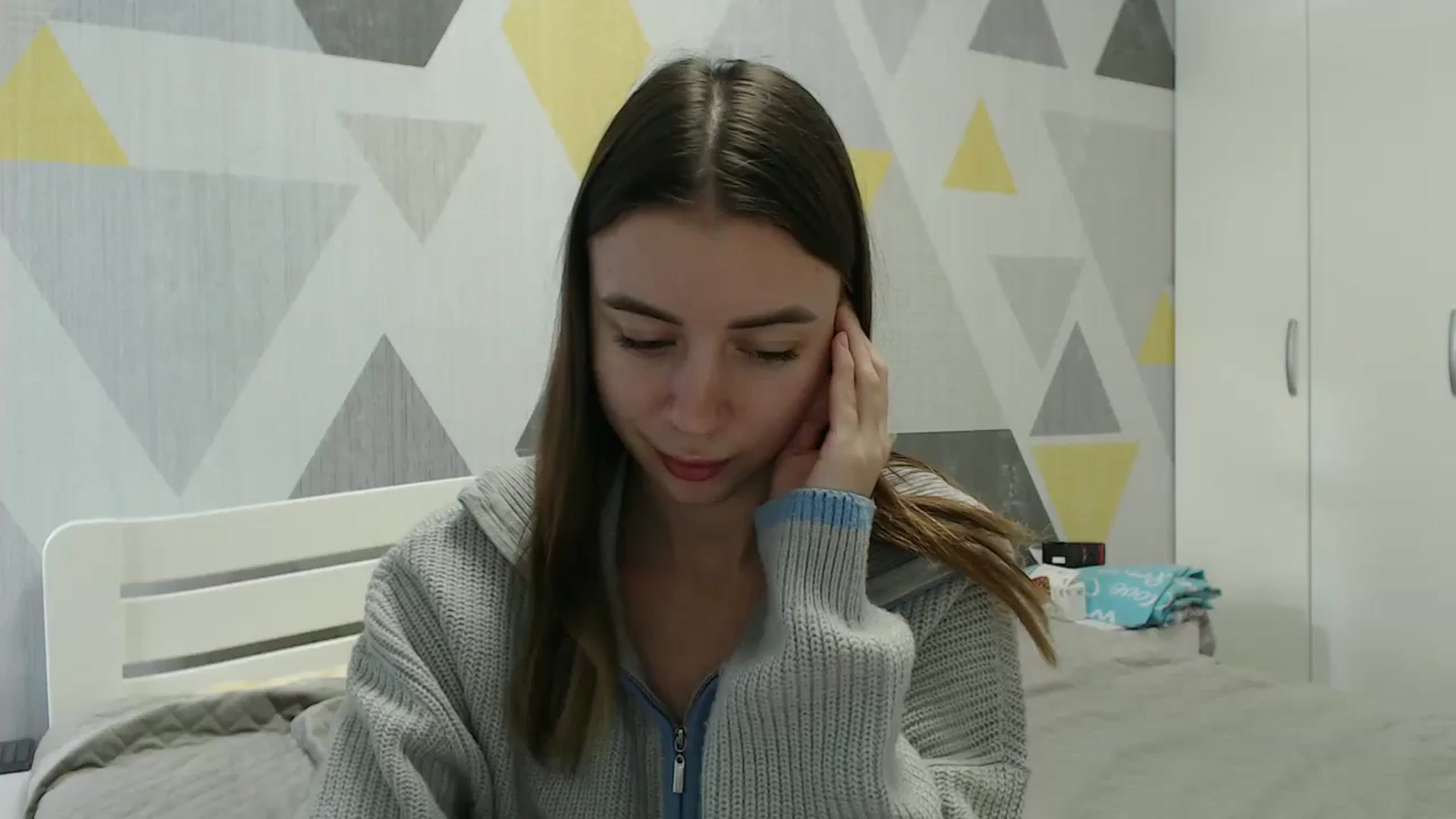 Gallery image thumbnail from Sulfate0's myfreecams stream on, 12/29/2025, 10:53 image 10 of 20