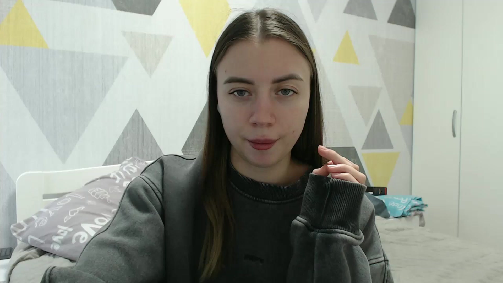 Gallery image thumbnail from Sulfate0's myfreecams stream on, 12/30/2025, 10:41 image 1 of 20