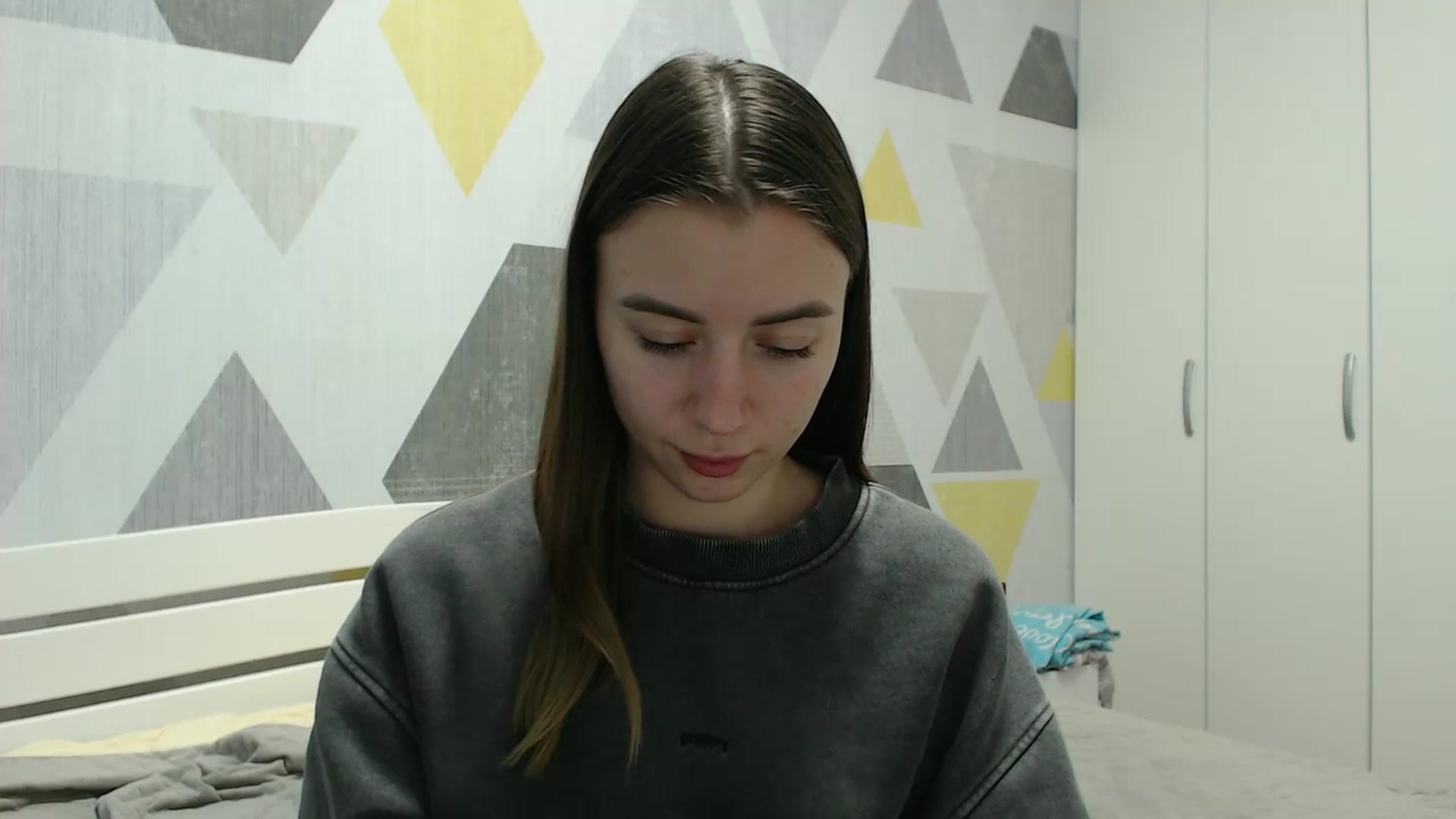 Gallery image thumbnail from Sulfate0's myfreecams stream on, 12/30/2025, 12:47 image 16 of 20
