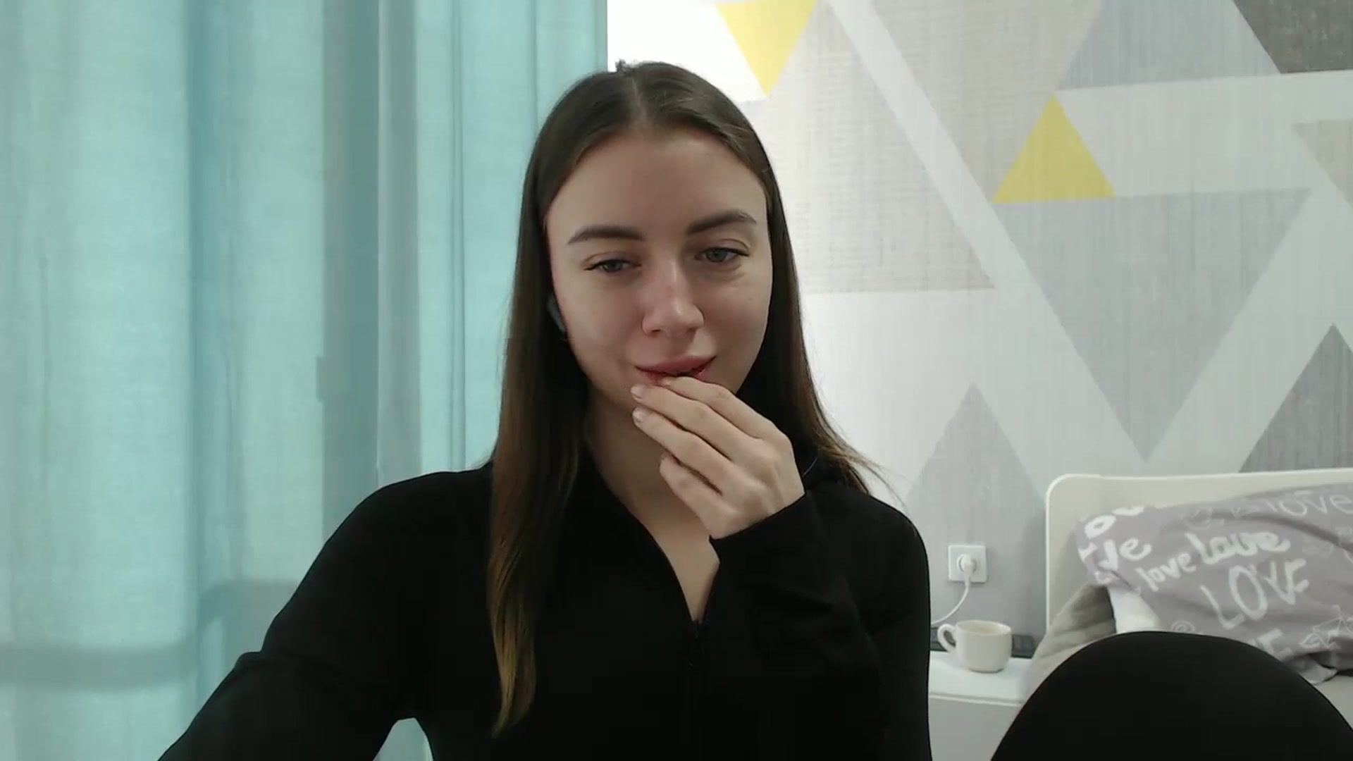 Gallery image thumbnail from Sulfate0's myfreecams stream on, 01/06/2026, 12:19 image 3 of 20