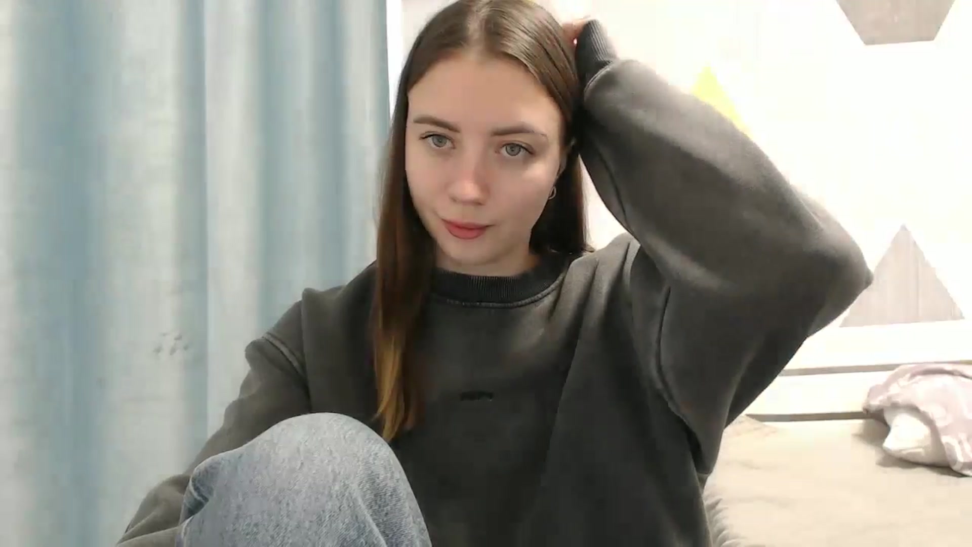 Gallery image thumbnail from Sulfate0's myfreecams stream on, 01/08/2026, 10:57 image 12 of 20