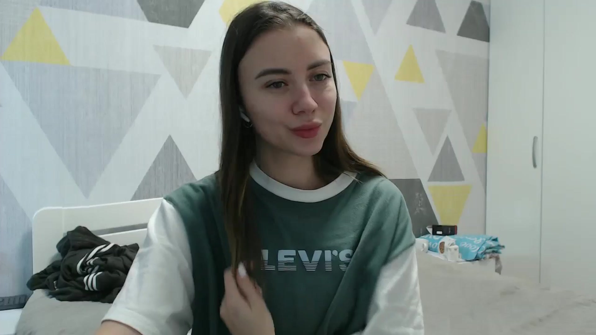 Gallery image thumbnail from Sulfate0's myfreecams stream on, 01/09/2026, 10:41 image 15 of 20