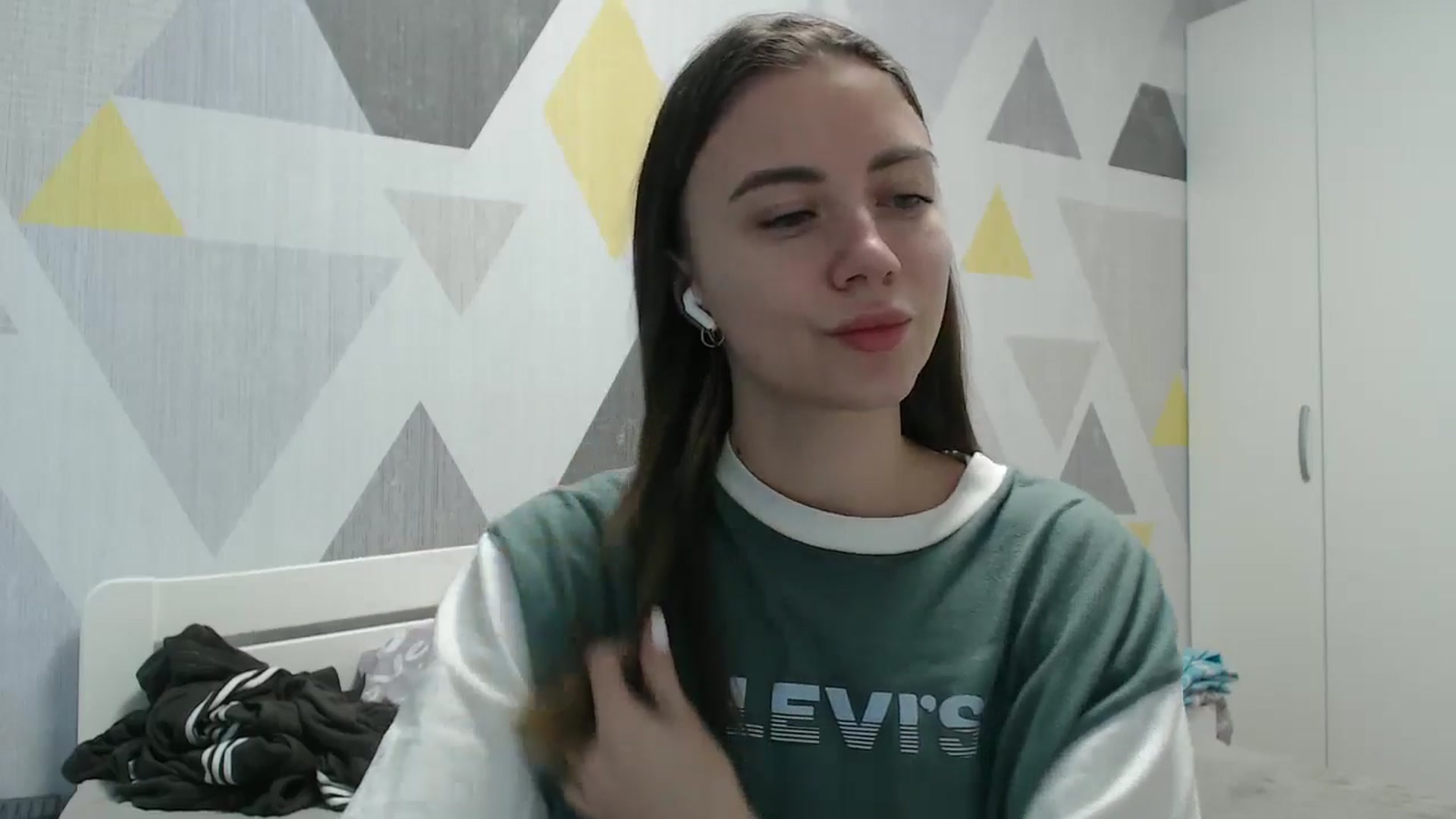 Gallery image thumbnail from Sulfate0's myfreecams stream on, 01/09/2026, 11:28 image 4 of 20