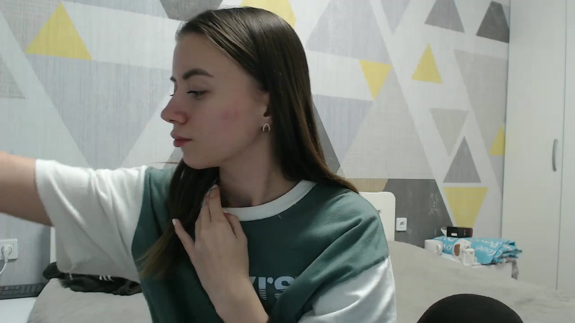 Gallery image thumbnail from Sulfate0's myfreecams stream on, 01/09/2026, 13:30 image 17 of 20