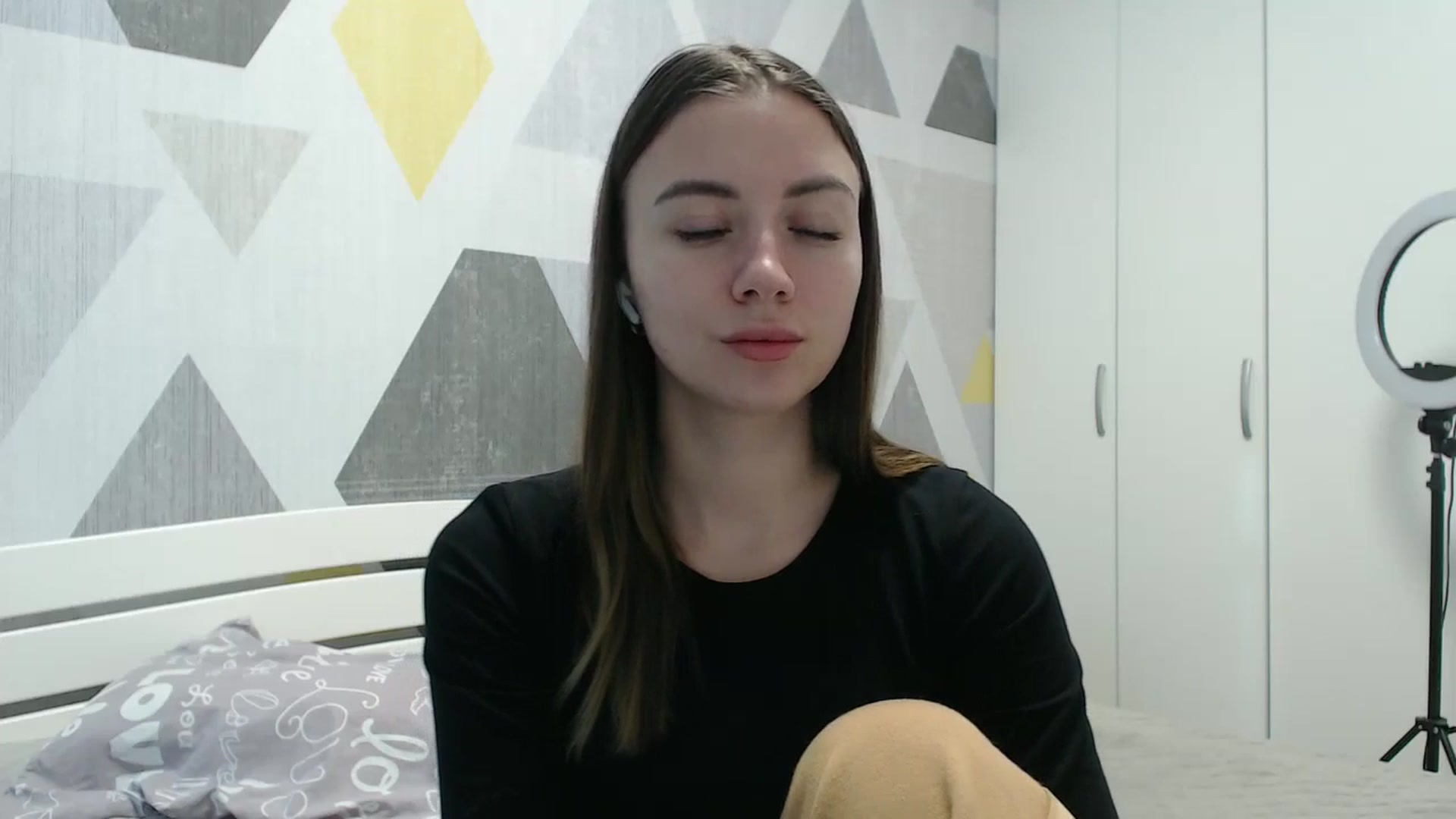 Gallery image thumbnail from Sulfate0's myfreecams stream on, 01/11/2026, 11:09 image 19 of 20