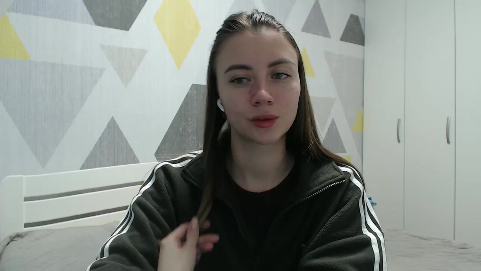 Gallery image thumbnail from Sulfate0's myfreecams stream on, 01/17/2026, 13:48 image 15 of 20