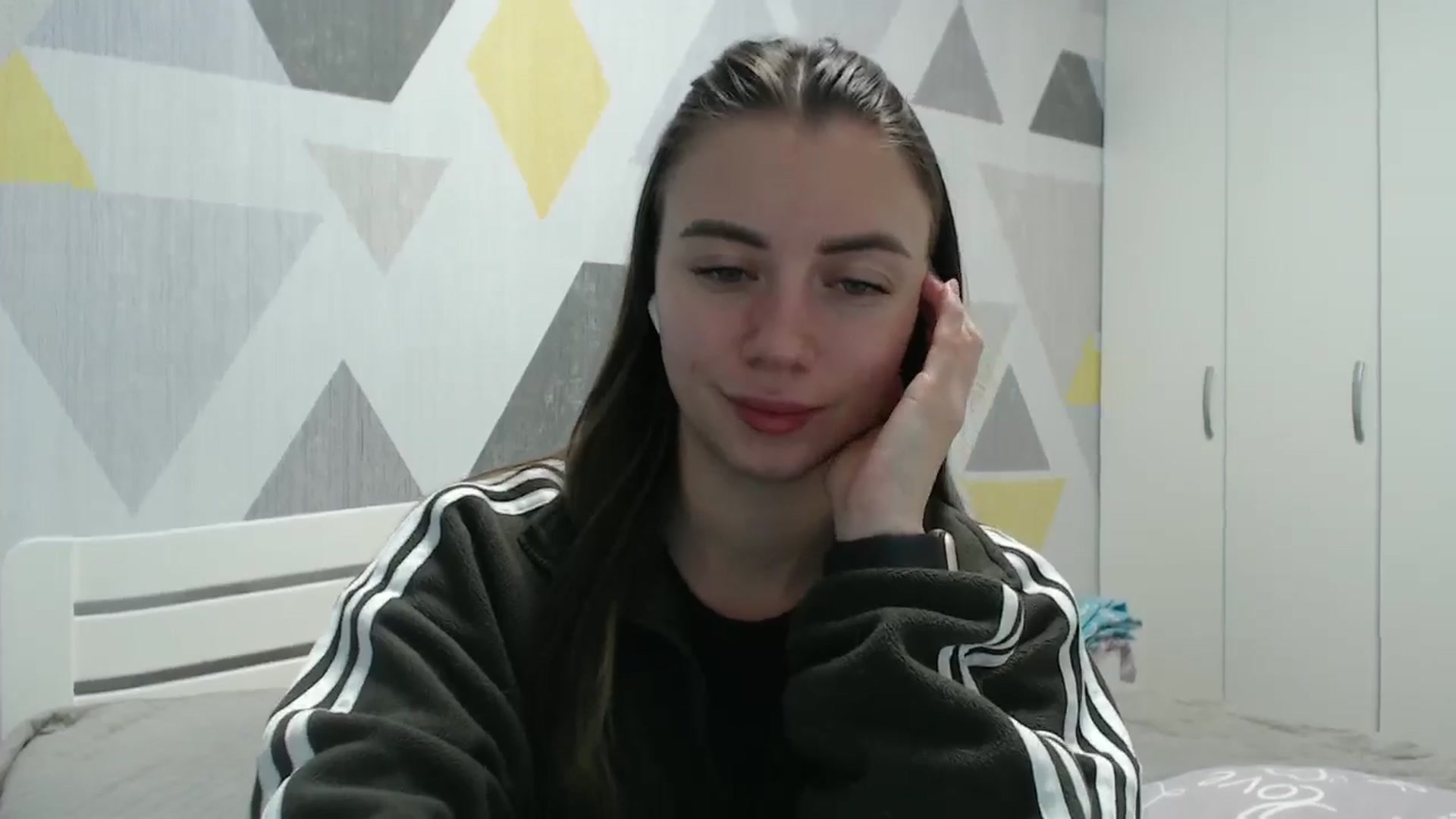 Gallery image thumbnail from Sulfate0's myfreecams stream on, 01/17/2026, 13:48 image 9 of 20