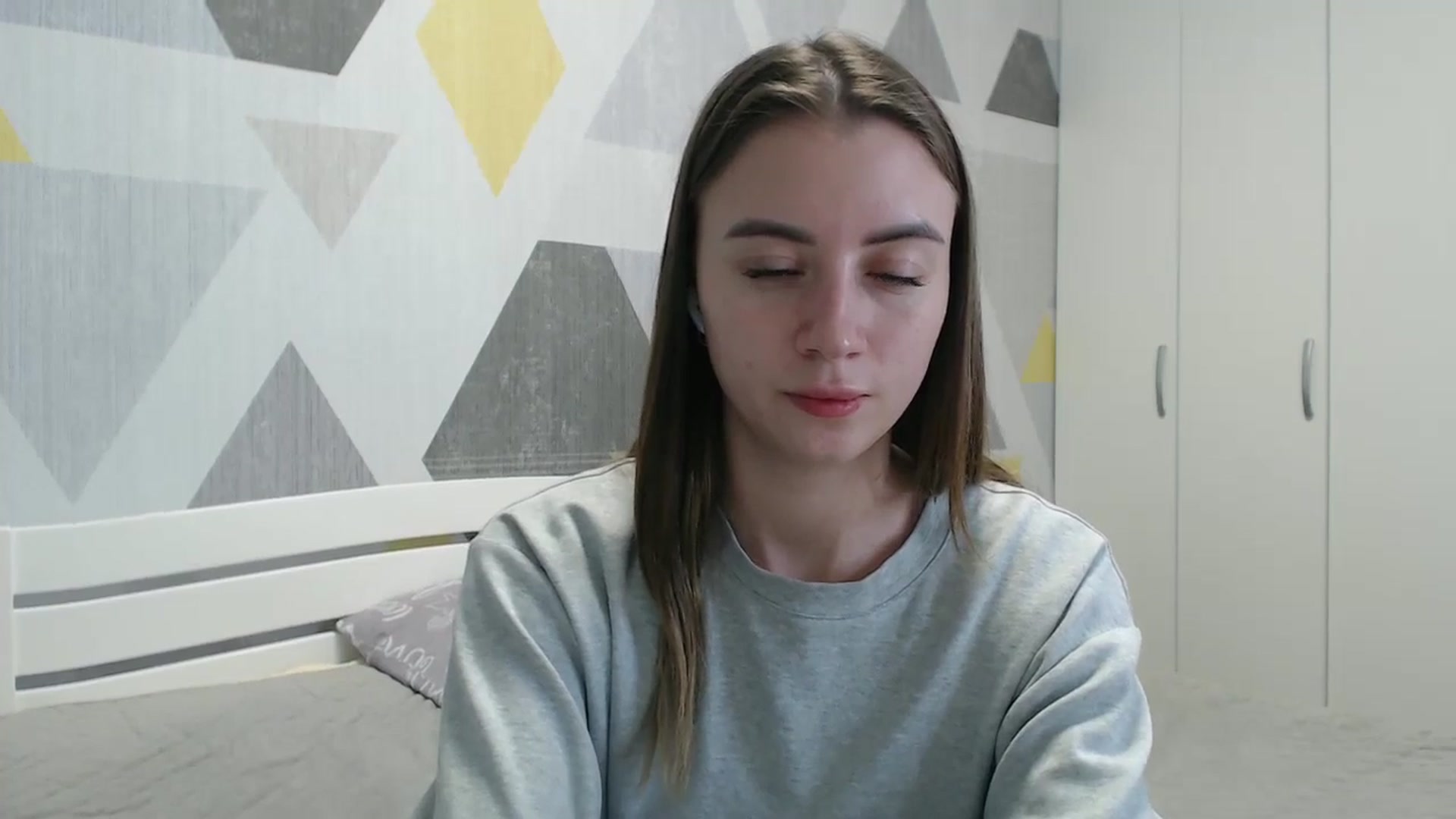 Gallery image thumbnail from Sulfate0's myfreecams stream on, 01/18/2026, 12:31 image 14 of 20