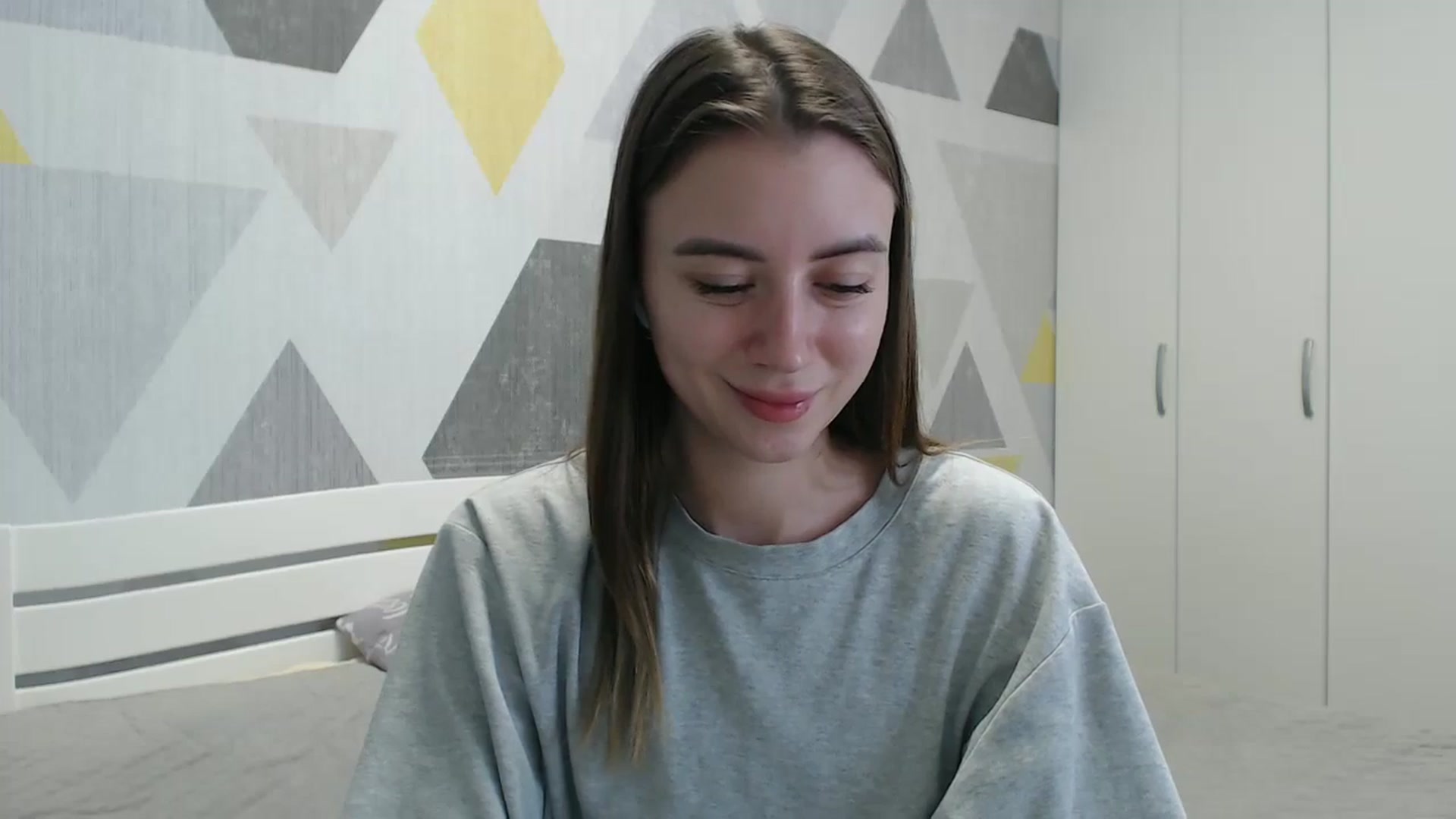 Gallery image thumbnail from Sulfate0's myfreecams stream on, 01/18/2026, 12:31 image 18 of 20