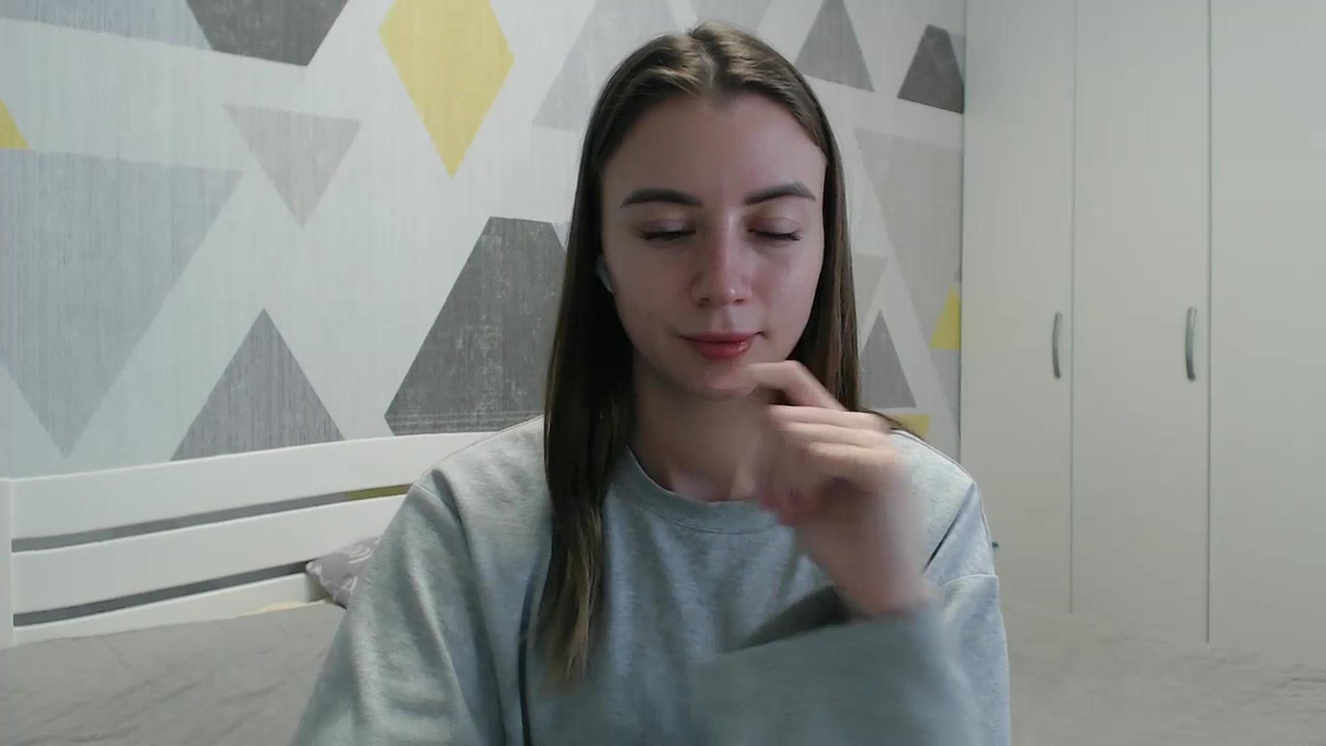 Gallery image thumbnail from Sulfate0's myfreecams stream on, 01/18/2026, 12:31 image 16 of 20