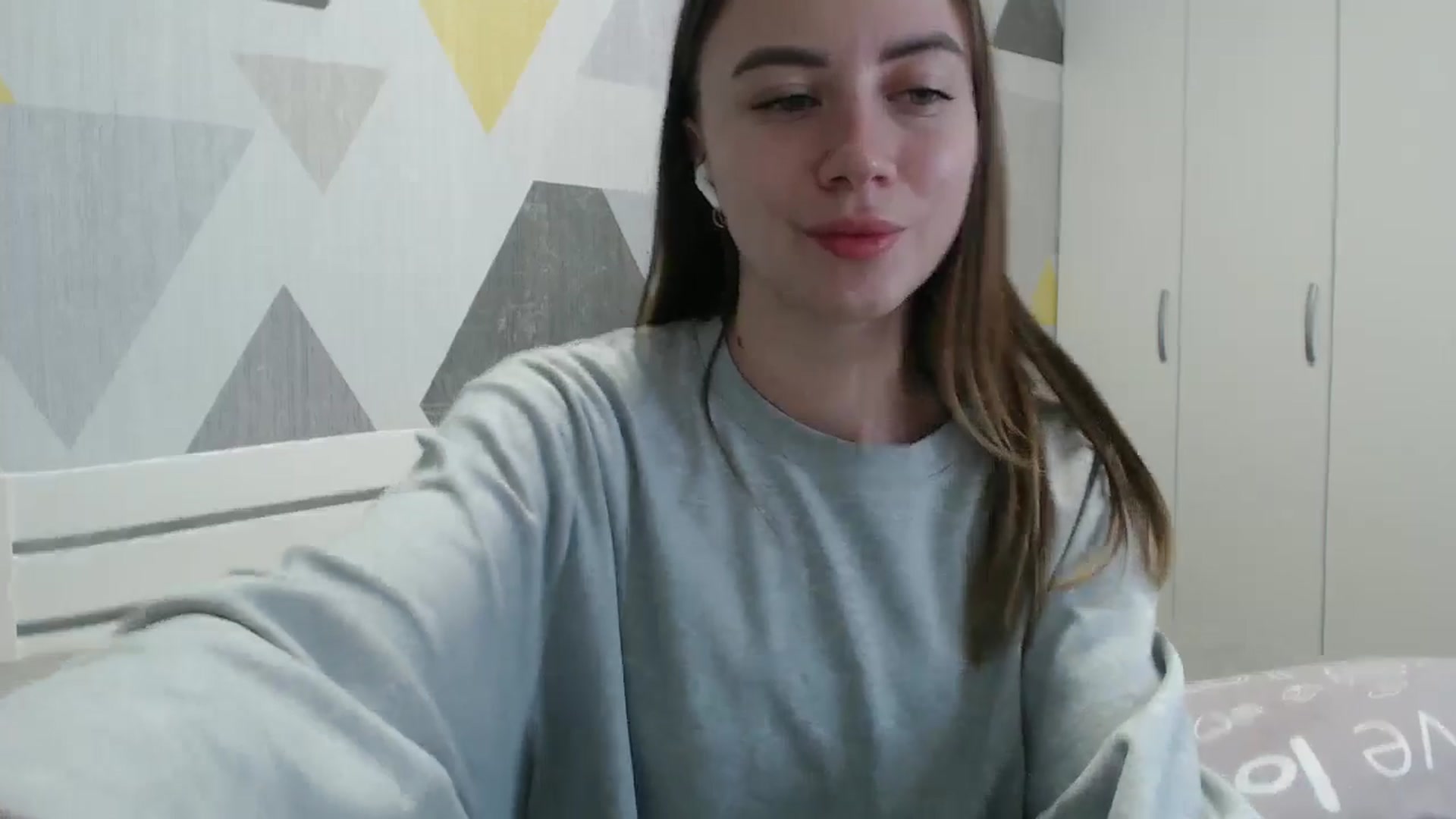 Gallery image thumbnail from Sulfate0's myfreecams stream on, 01/18/2026, 12:31 image 20 of 20