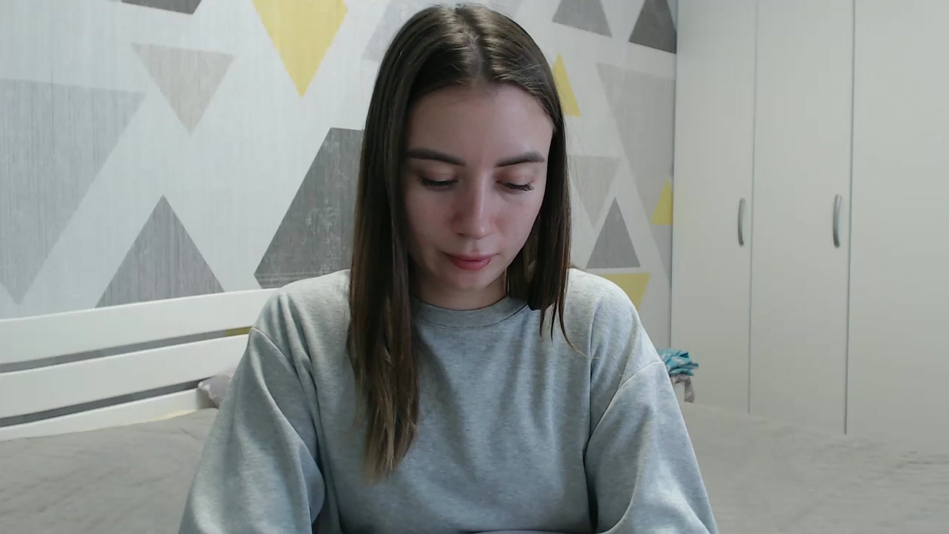 Gallery image thumbnail from Sulfate0's myfreecams stream on, 01/18/2026, 13:33 image 17 of 20