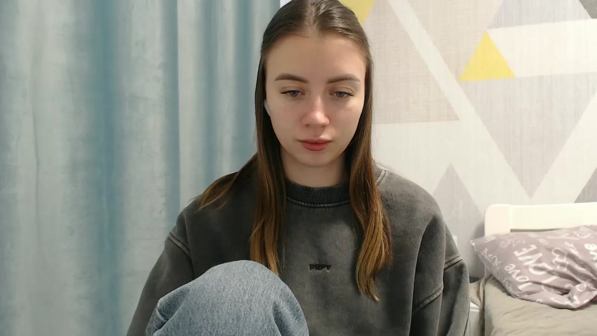Gallery image thumbnail from Sulfate0's myfreecams stream on, 01/26/2026, 12:11 image 16 of 20