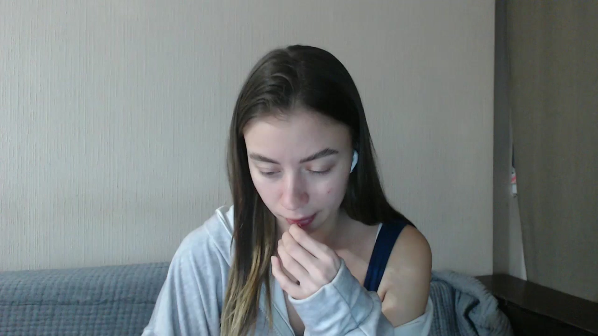 Gallery image thumbnail from Sulfate0's myfreecams stream on, 02/11/2026, 19:28 image 11 of 20